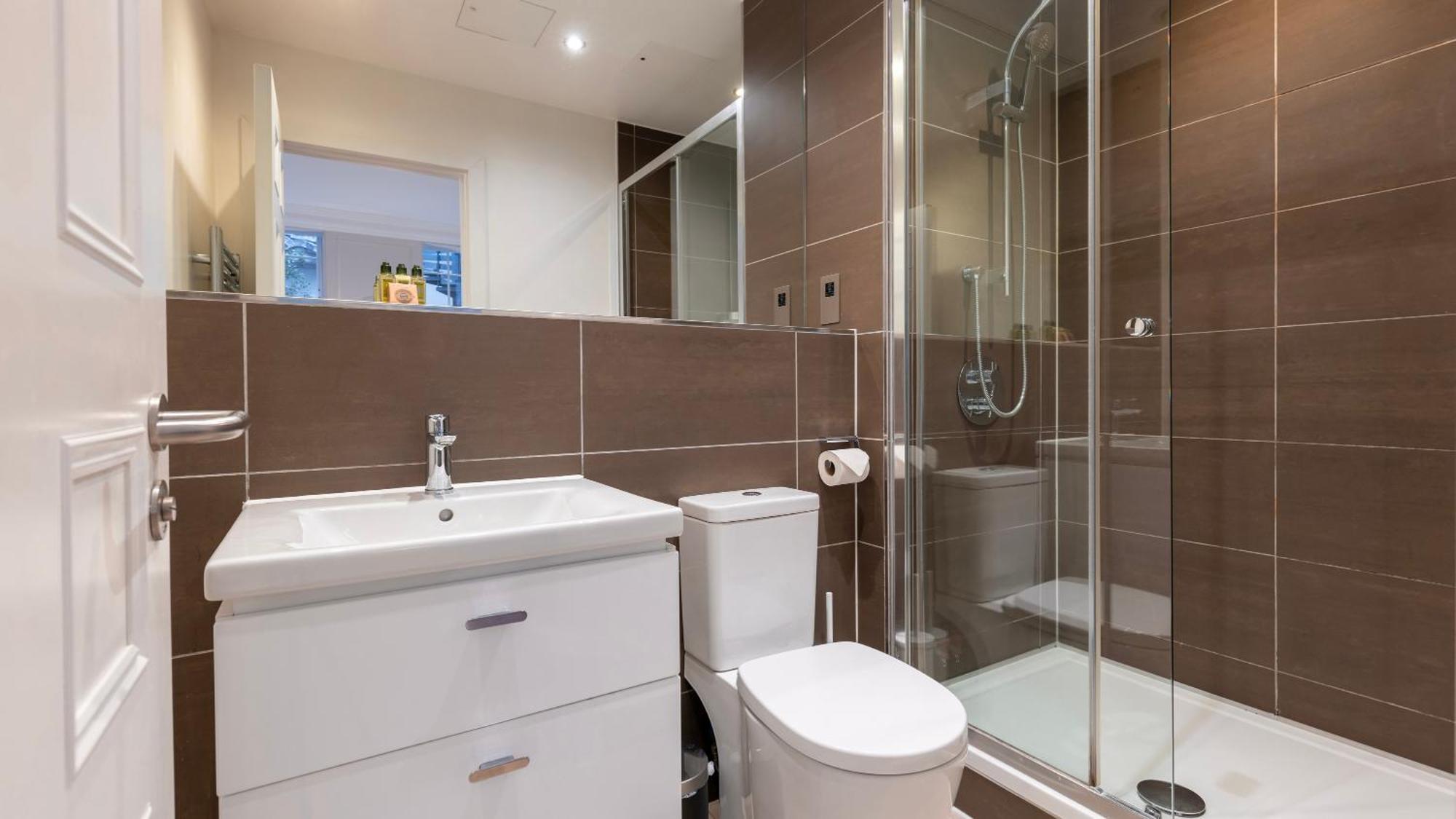Bank Serviced By Lovelystay * Londres