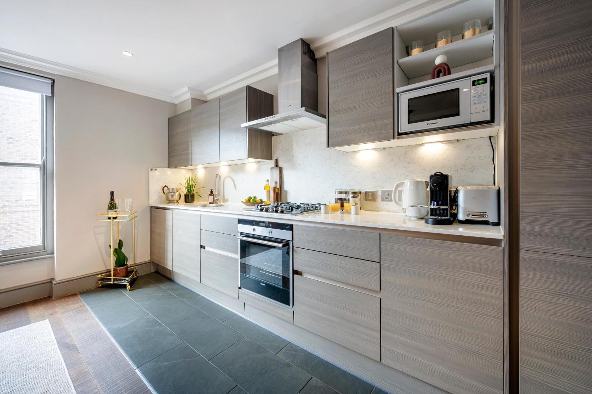 Soho 2 Bedrooms, 3 Beds, 2,5 Bathroom On Location *