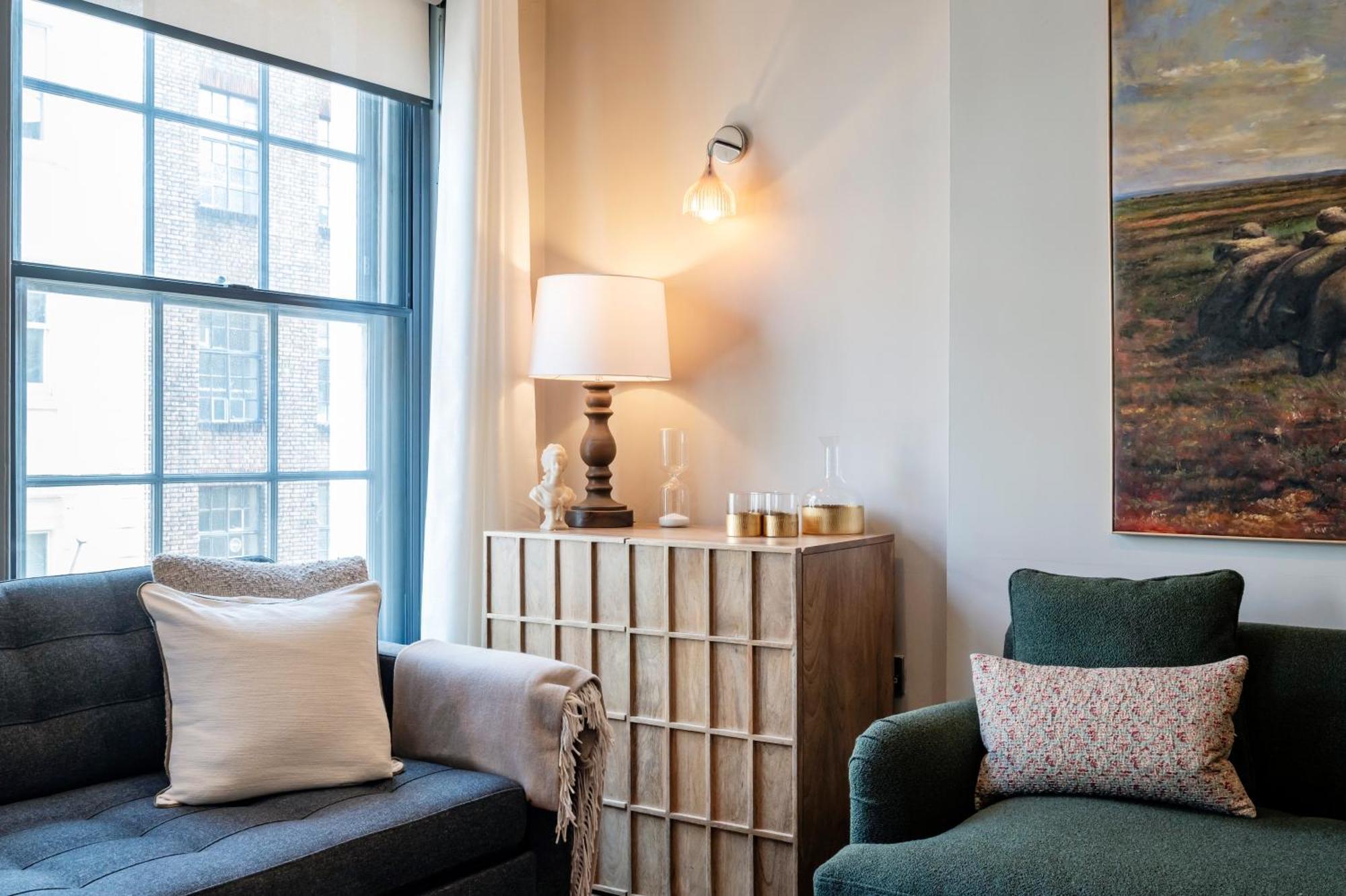 Soho 2 Bedrooms, 3 Beds, 2,5 Bathroom On Location *