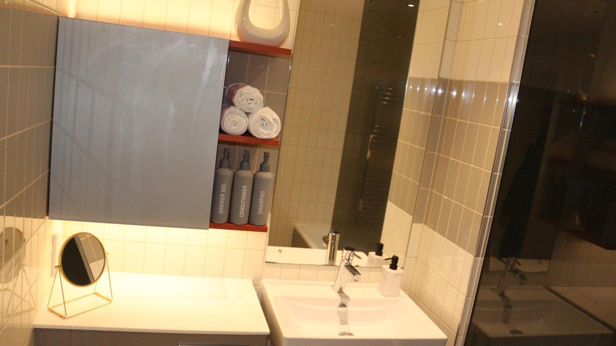 Apartamento Luxury 1 Bedroom In *