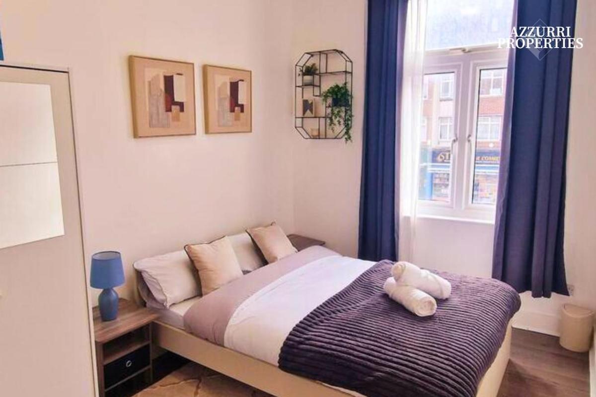 Apartment Cosy 2 Bedroom Flat Only 5 Minutes Walk To Canning Town Tube Station *