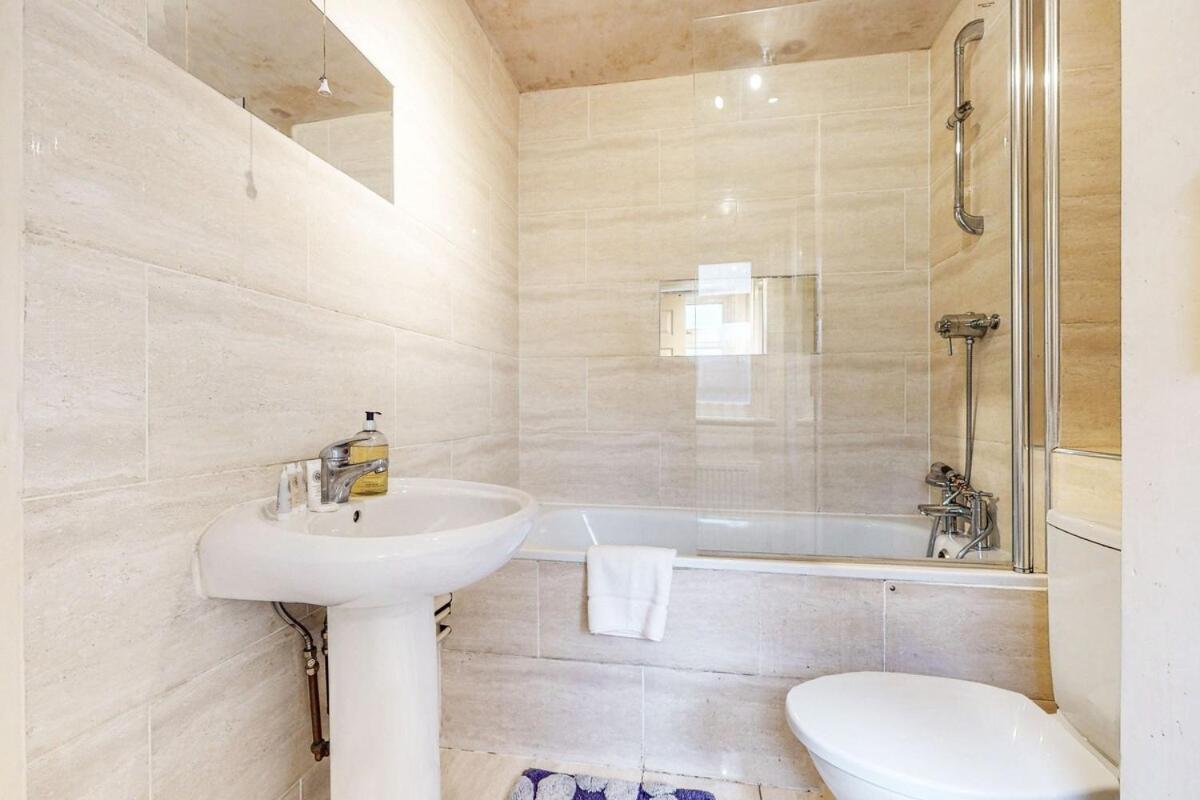 1-br Flat With Easy Tube Access Nine Elms Apartamento Londres