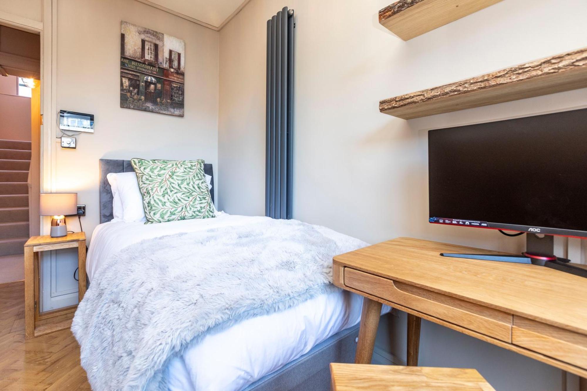 Walk To Oxford Street - 4 Tubes Nearby * Londres