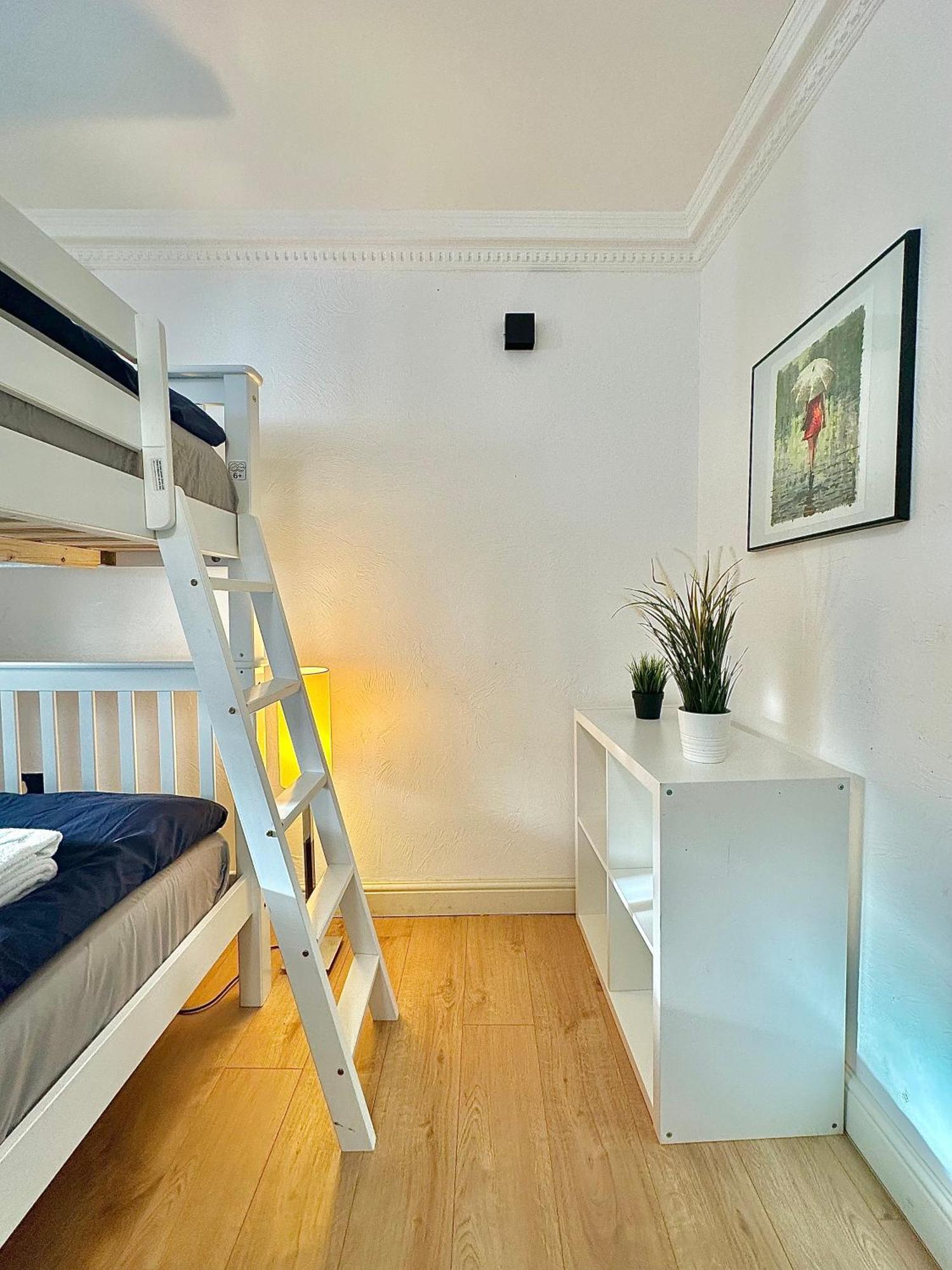 Appartement Ground Floor Finchley Flat *