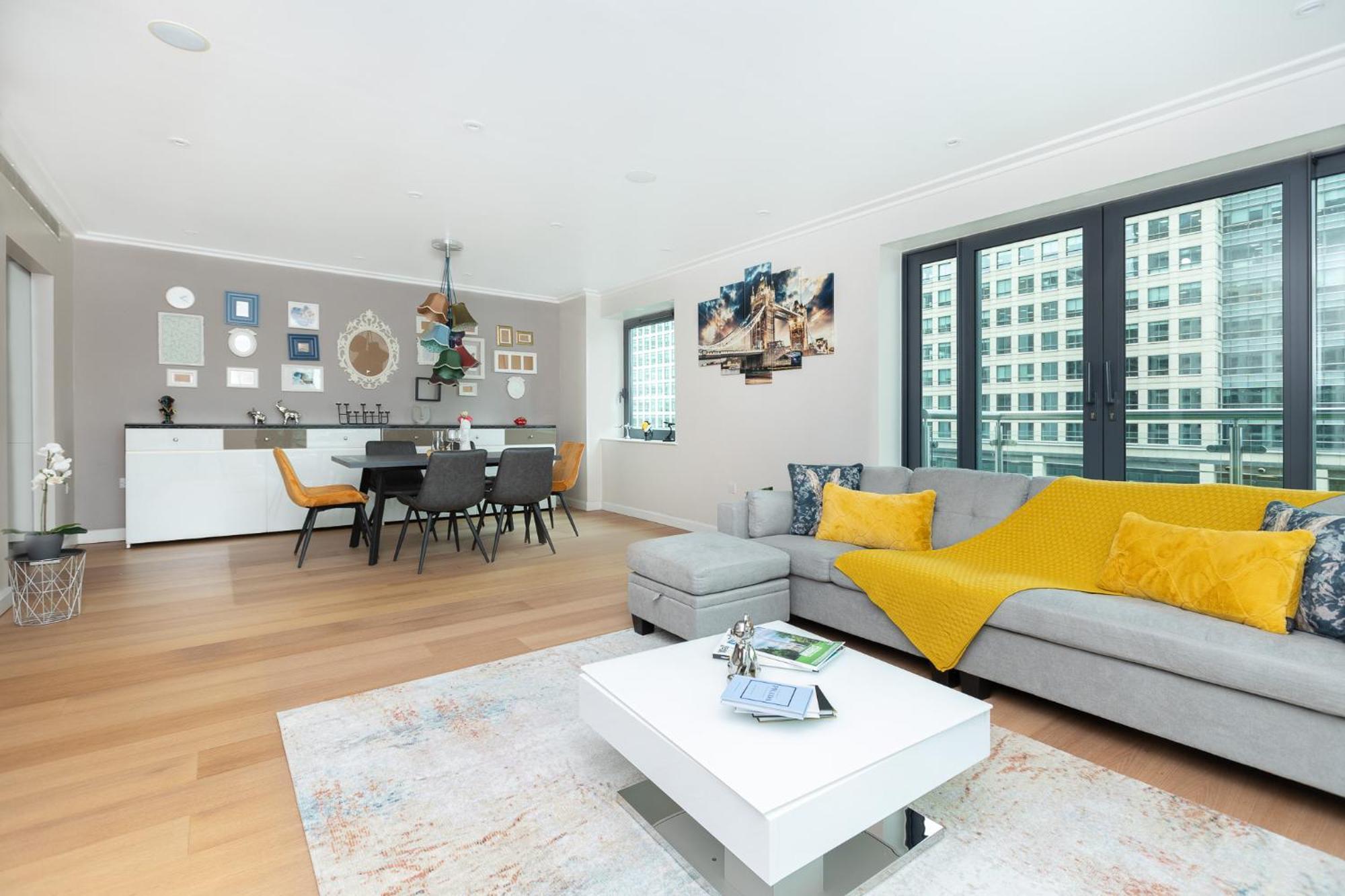 New Listing! Modern 3br, Prime Canary Wharf Londen