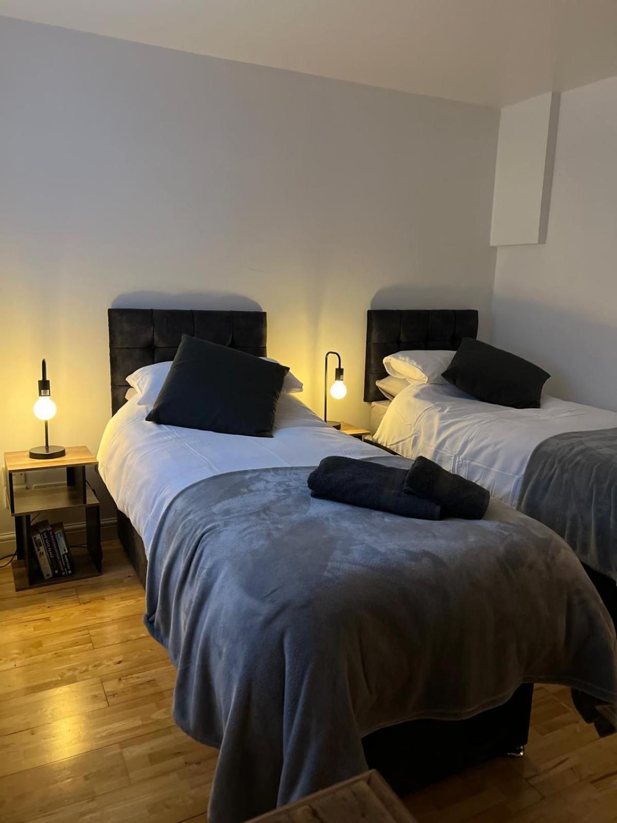 Cozy 1 Bedroom Basement Flat Londres