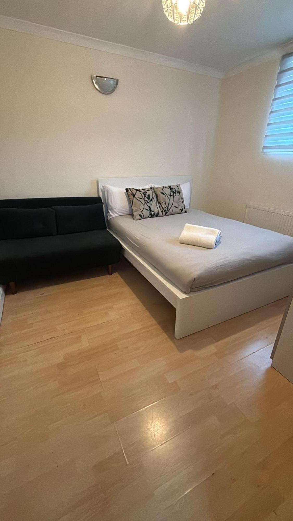 Casa de férias Entire 3 Bedroom - Minutes To Emirates Stadium! Londres
