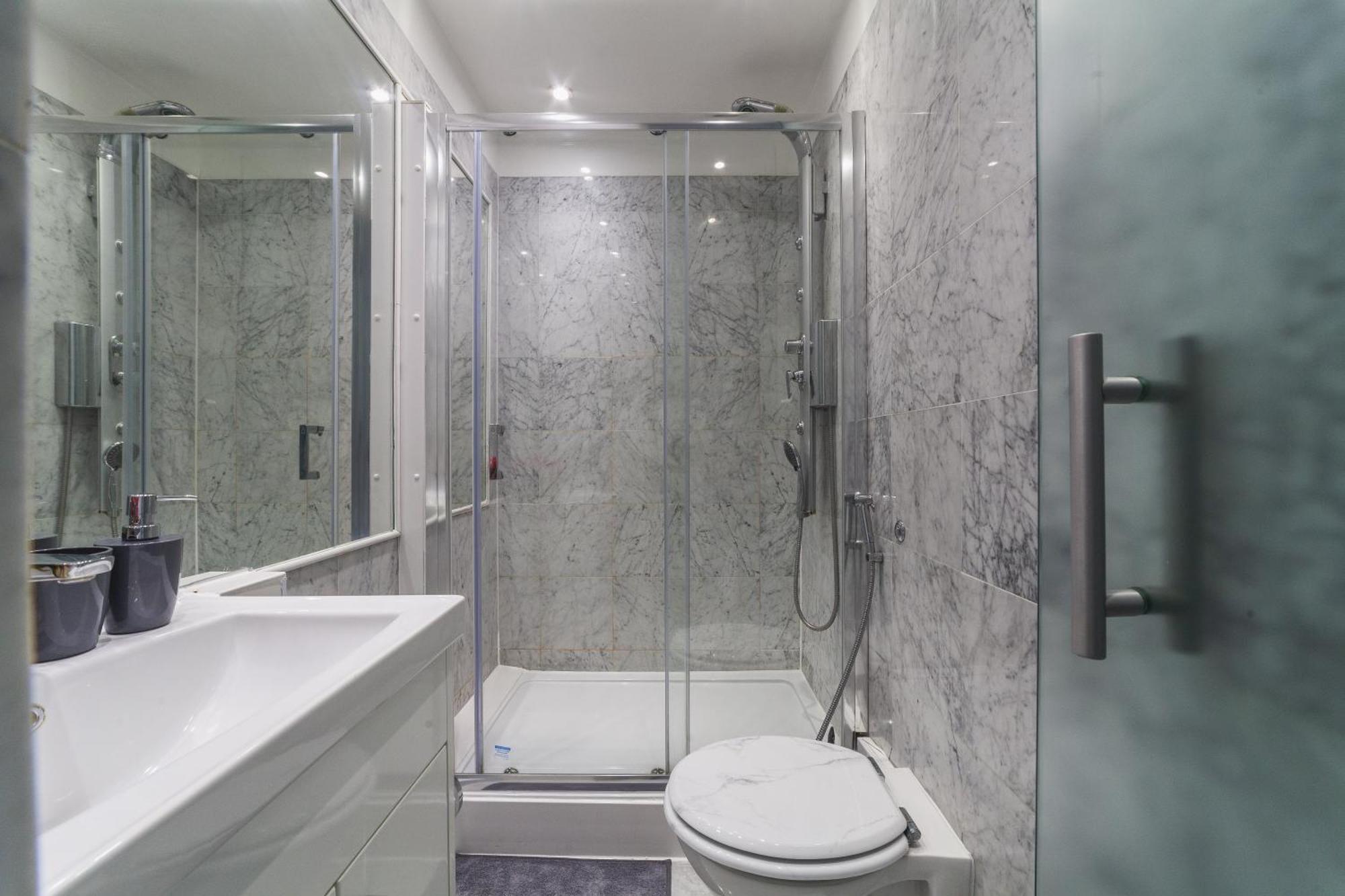 Premium Flat In Paddington Apartment