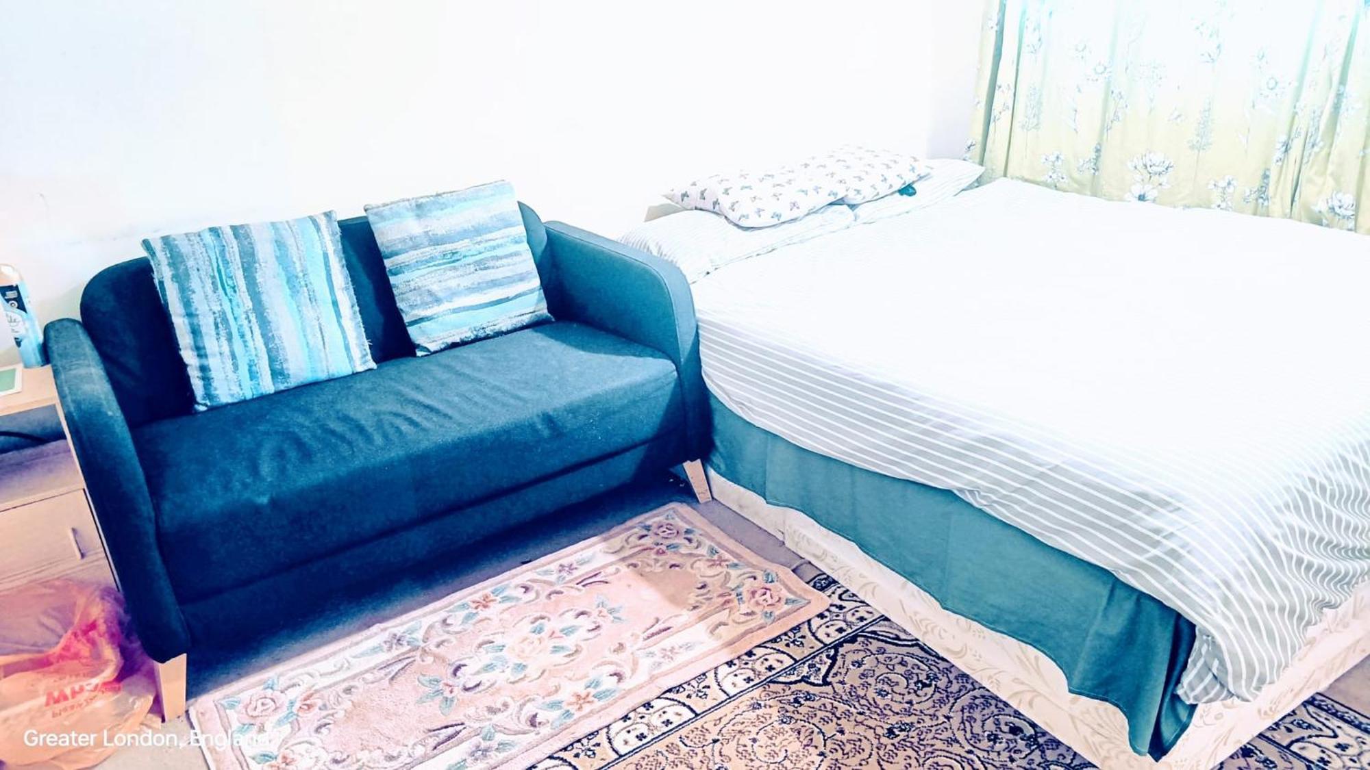 London's Bed With Breakfast & Free Parking Londen