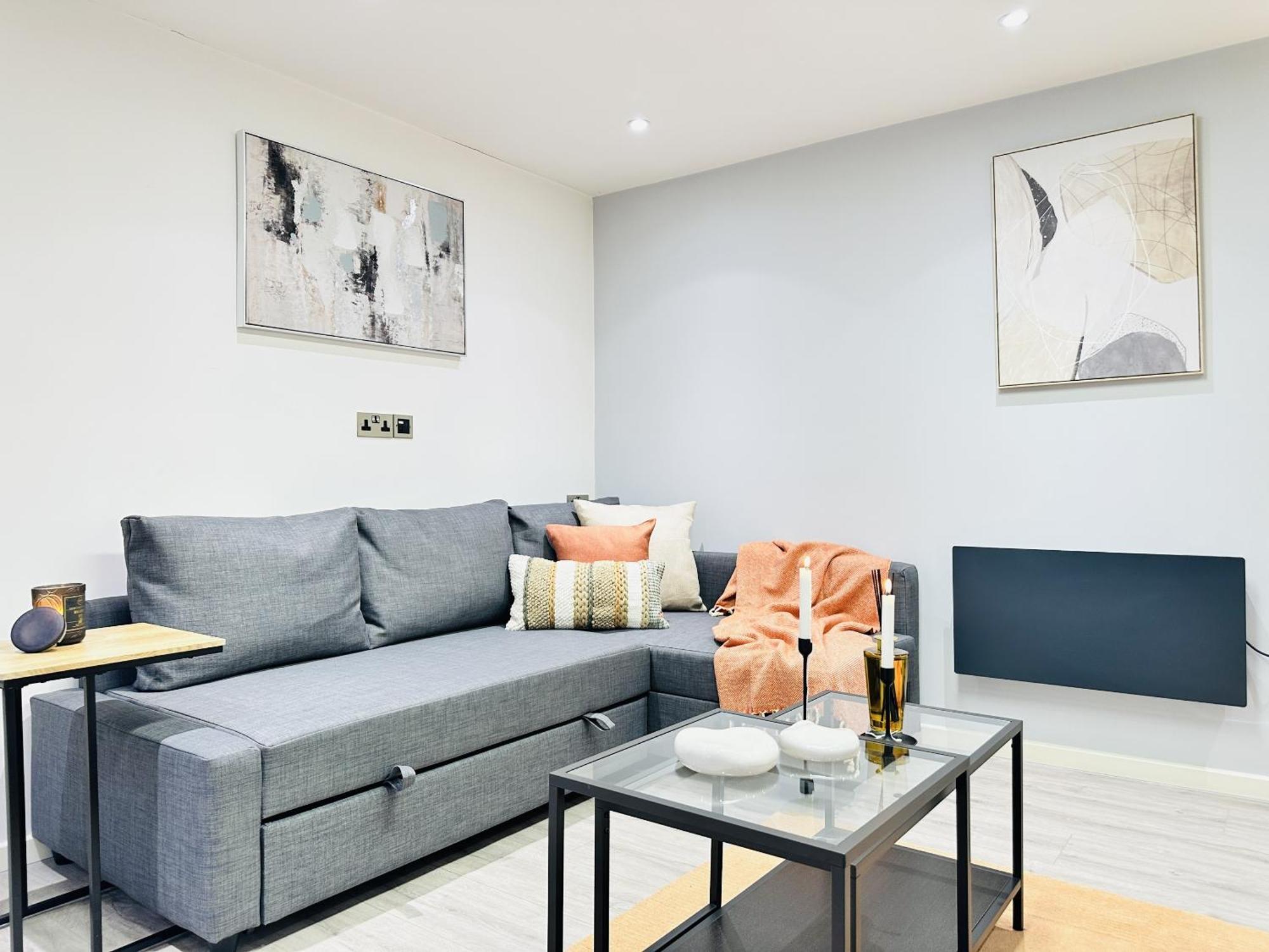 Goldersgreen By Sleepy Londen