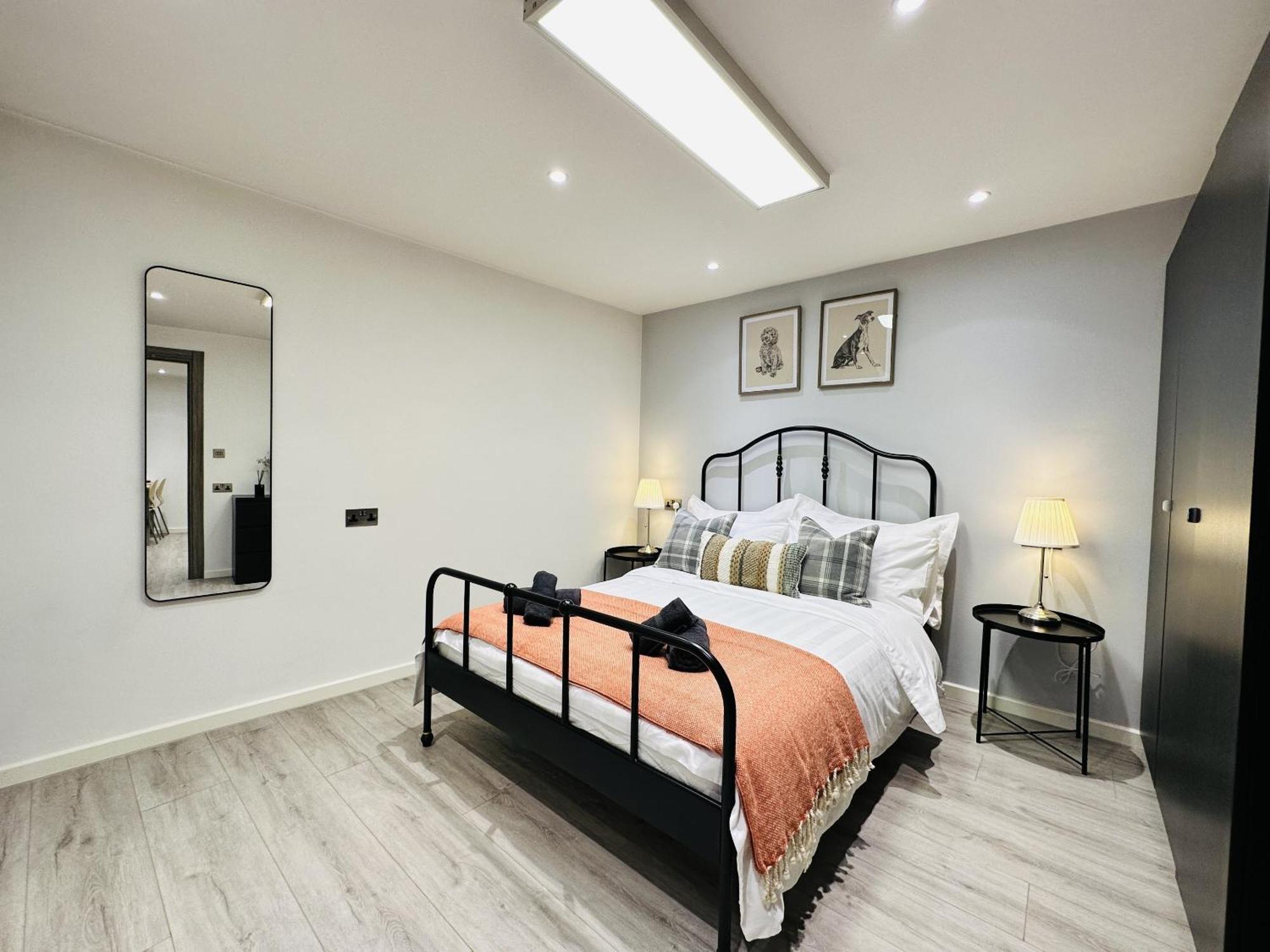 Goldersgreen By Sleepy Londen