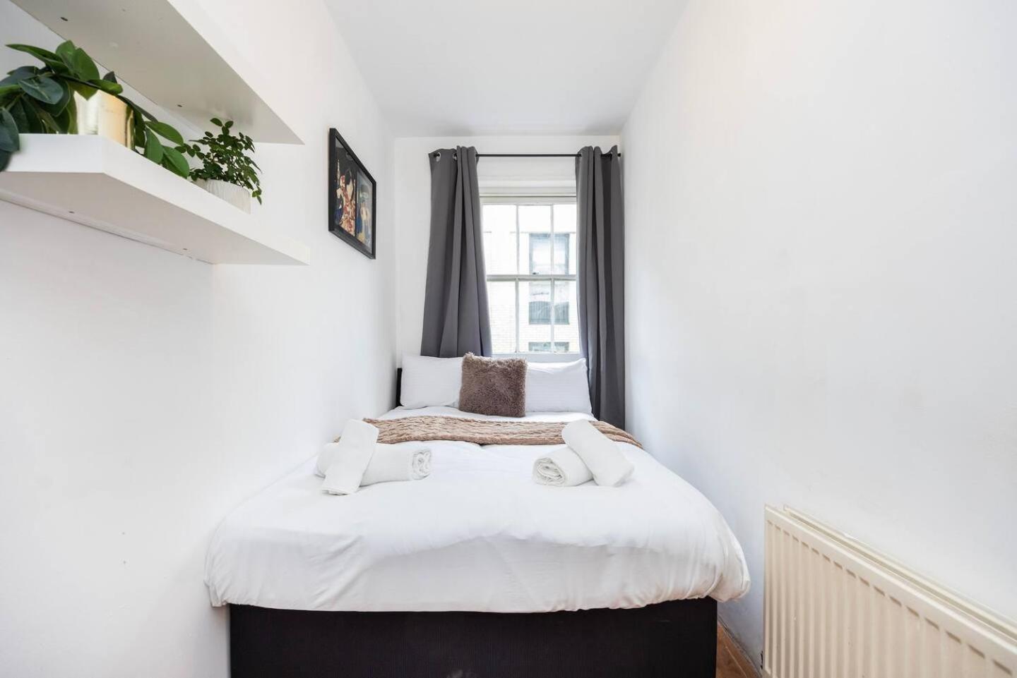 Spacious 2 Bedroom Old Street - Sleeps 6 Casa de Férias