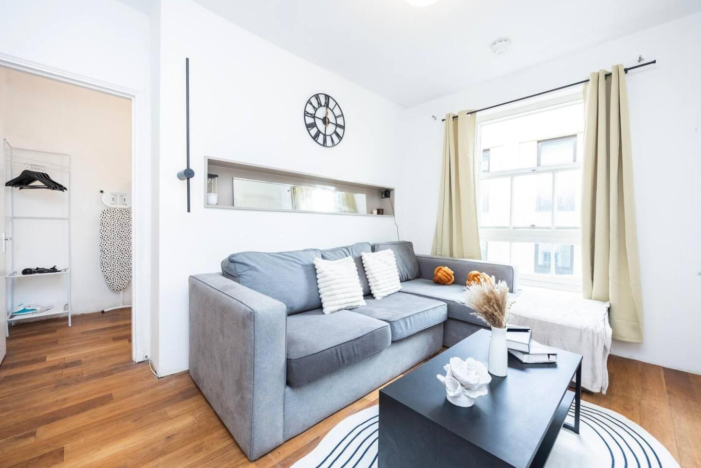 Spacious 2 Bedroom Old Street - Sleeps 6 Casa de Férias *