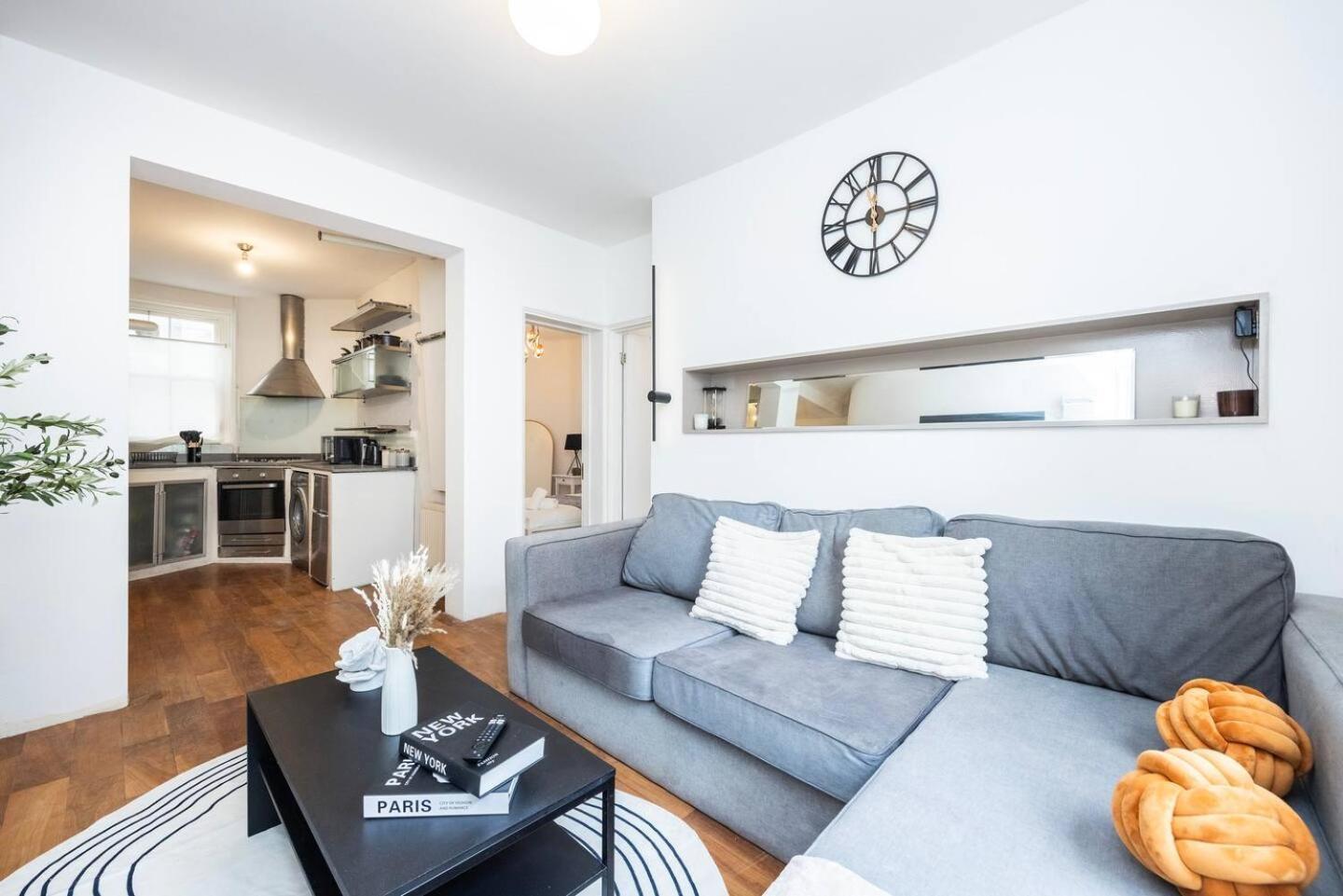 Spacious 2 Bedroom Old Street - Sleeps 6 Casa de Férias *