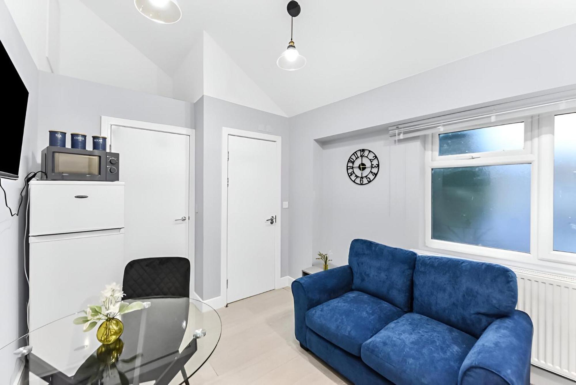 Appartement Convenient 1br Flat With Kitchen, Perfect For Two! Londen