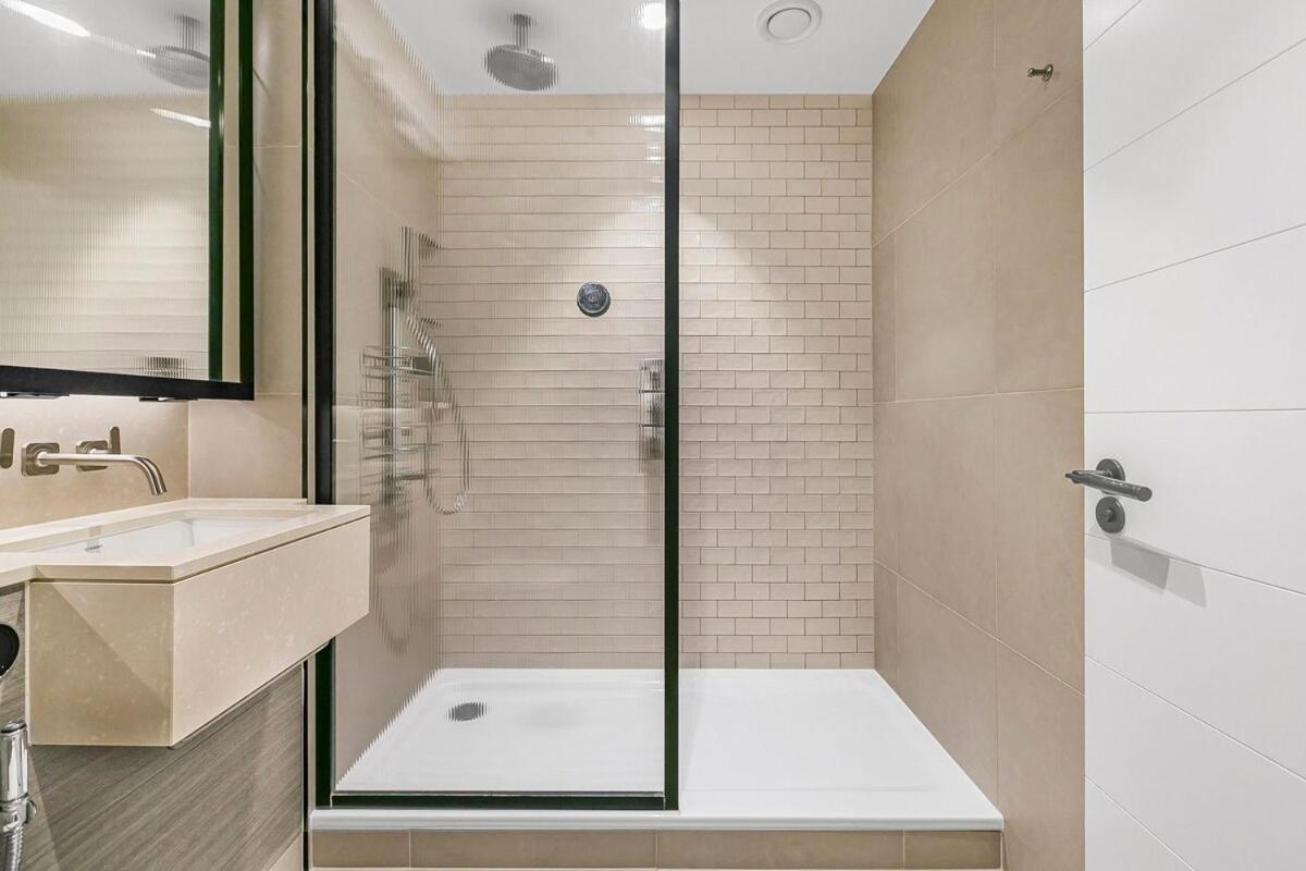Appartement Luxurious Modern In *