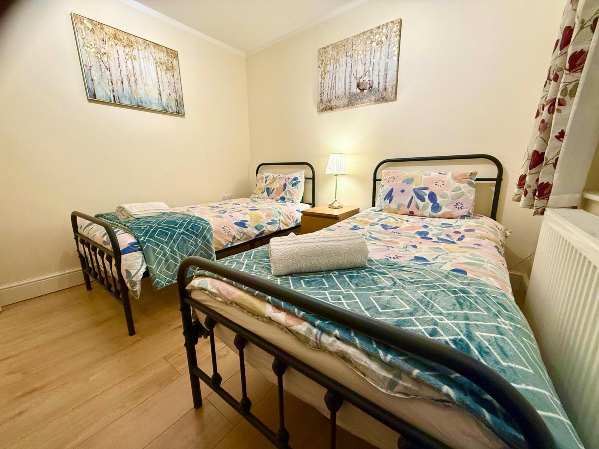 Appartement 1bf-sleeps4-freeparking-pets-wifi-