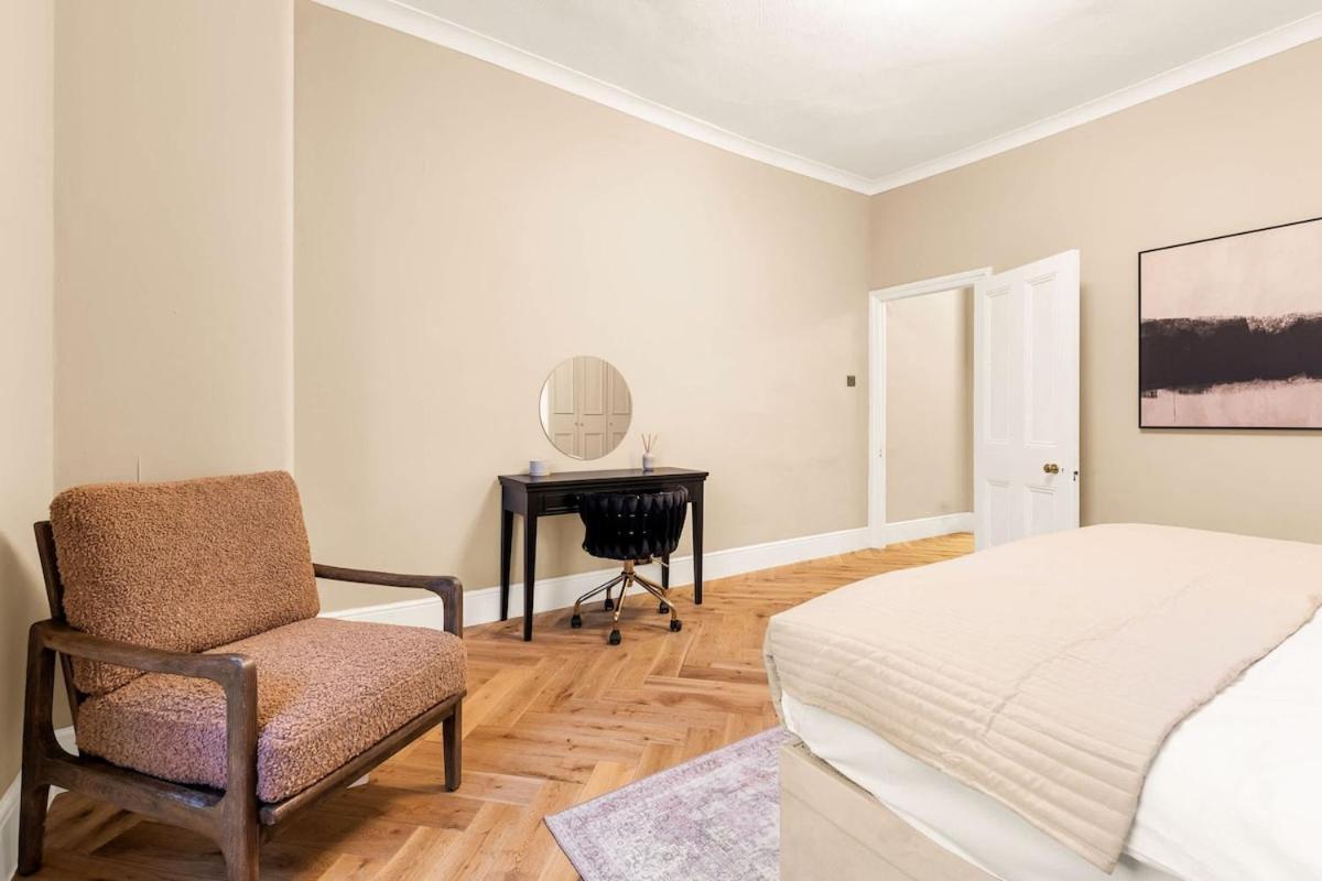 Superb 2 Bedroom Retreat In Belsize Park Appartement Londres
