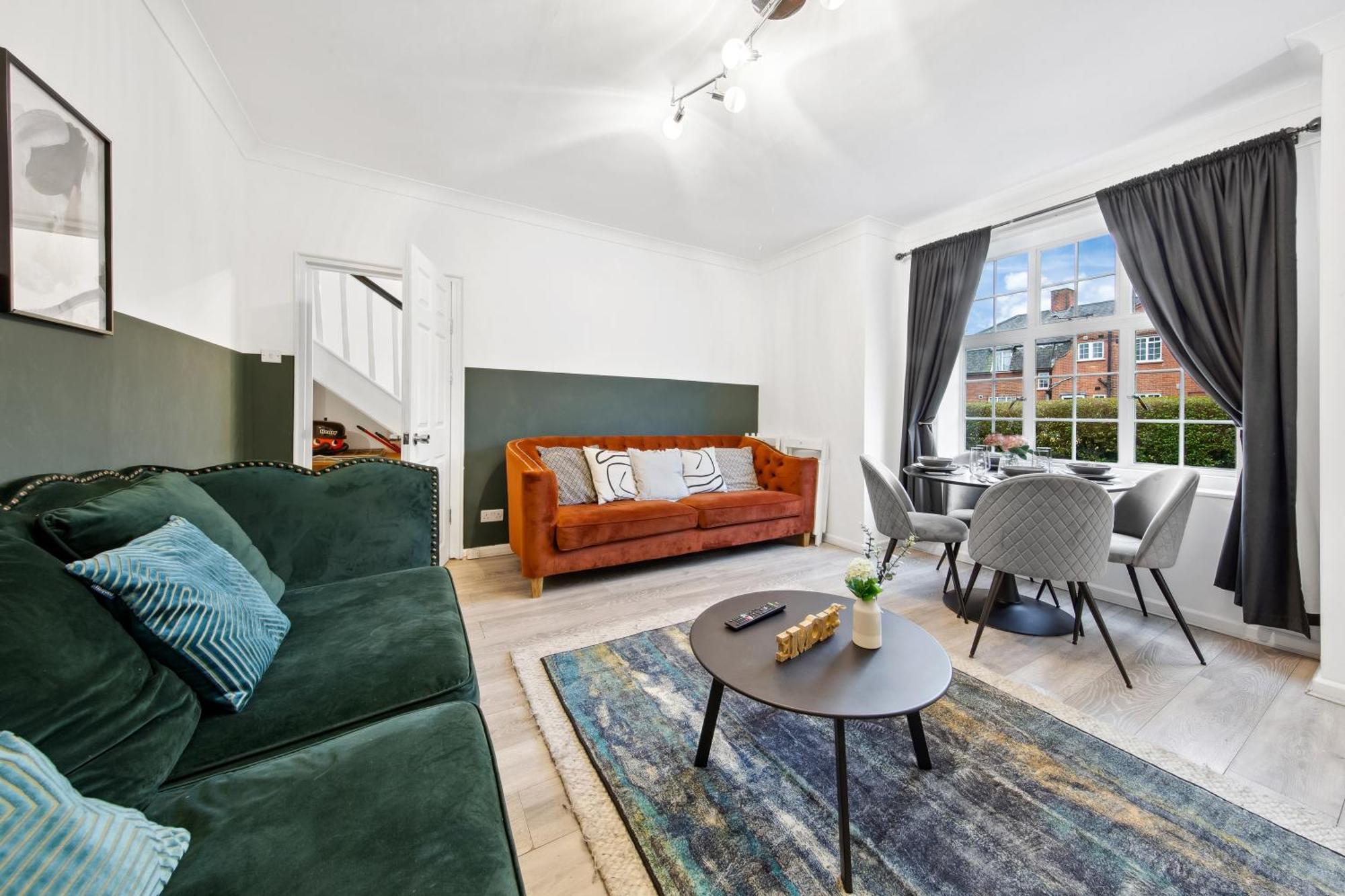 Luxury Retreat - Sleeps 7 - Hot Tub - Jacuzzi * Londres