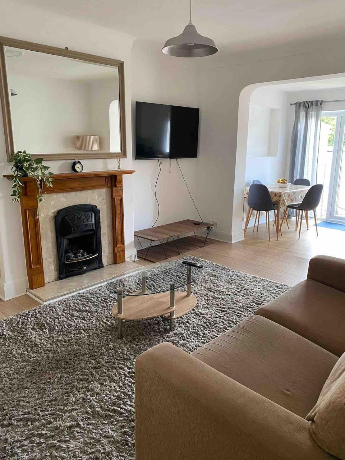 Flat Near Wembley, Self Check In, Garden * Londres