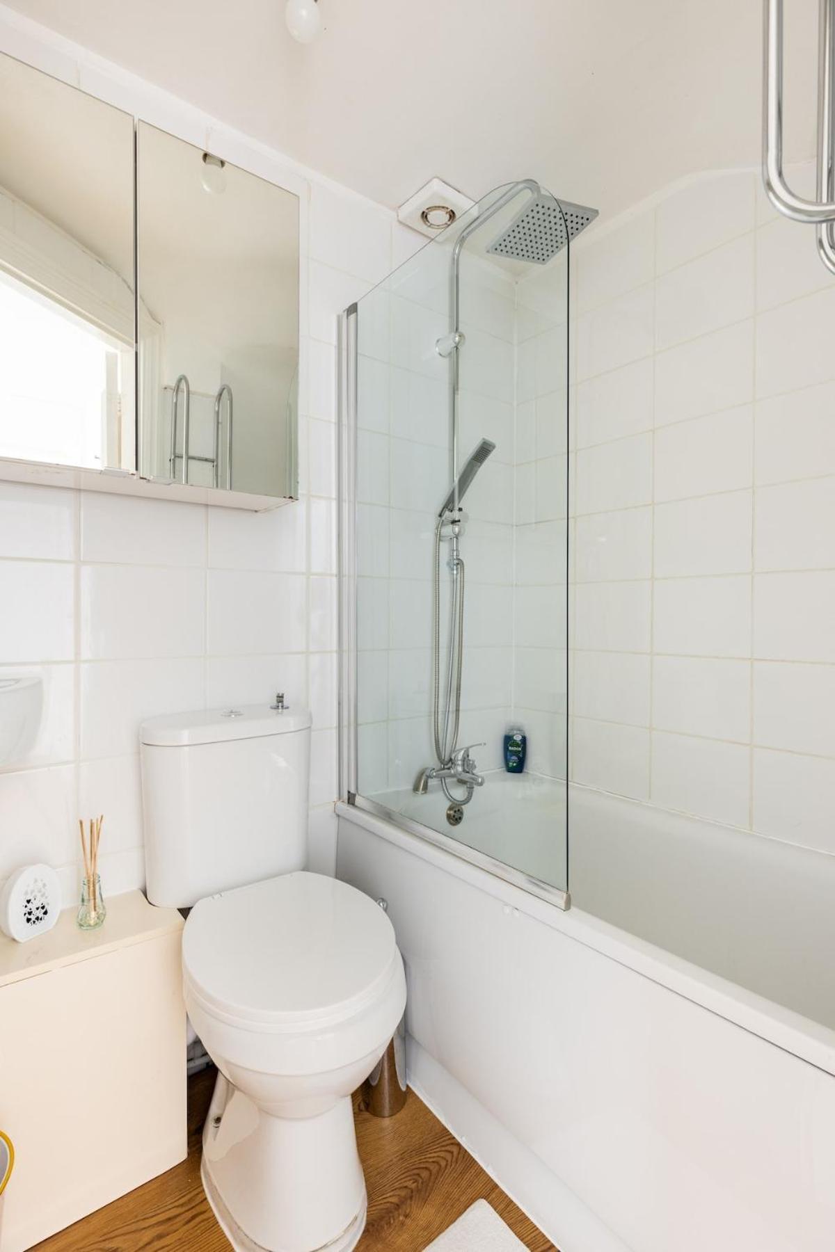 Flat Near Wembley, Self Check In, Garden Londres