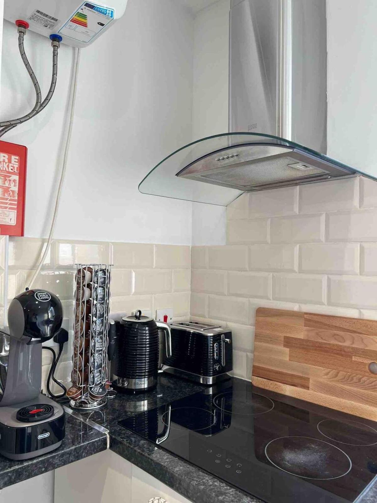 Appartement 2-bed Flat On The Lively Old Compton St - Soho! Londres