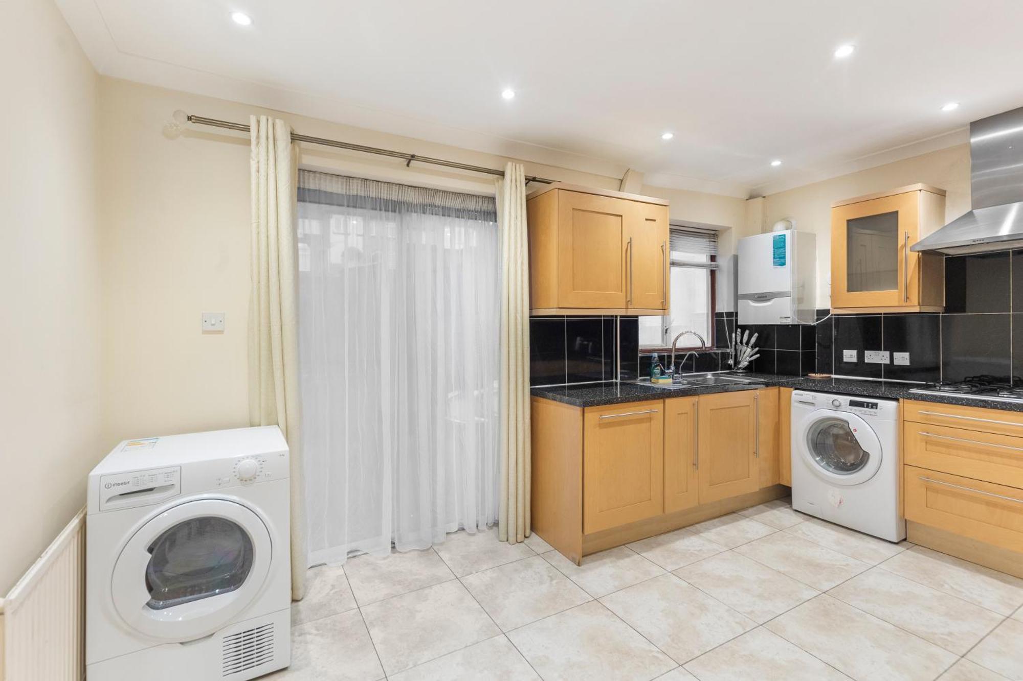 Spacious 4 Bedroom House * Londres