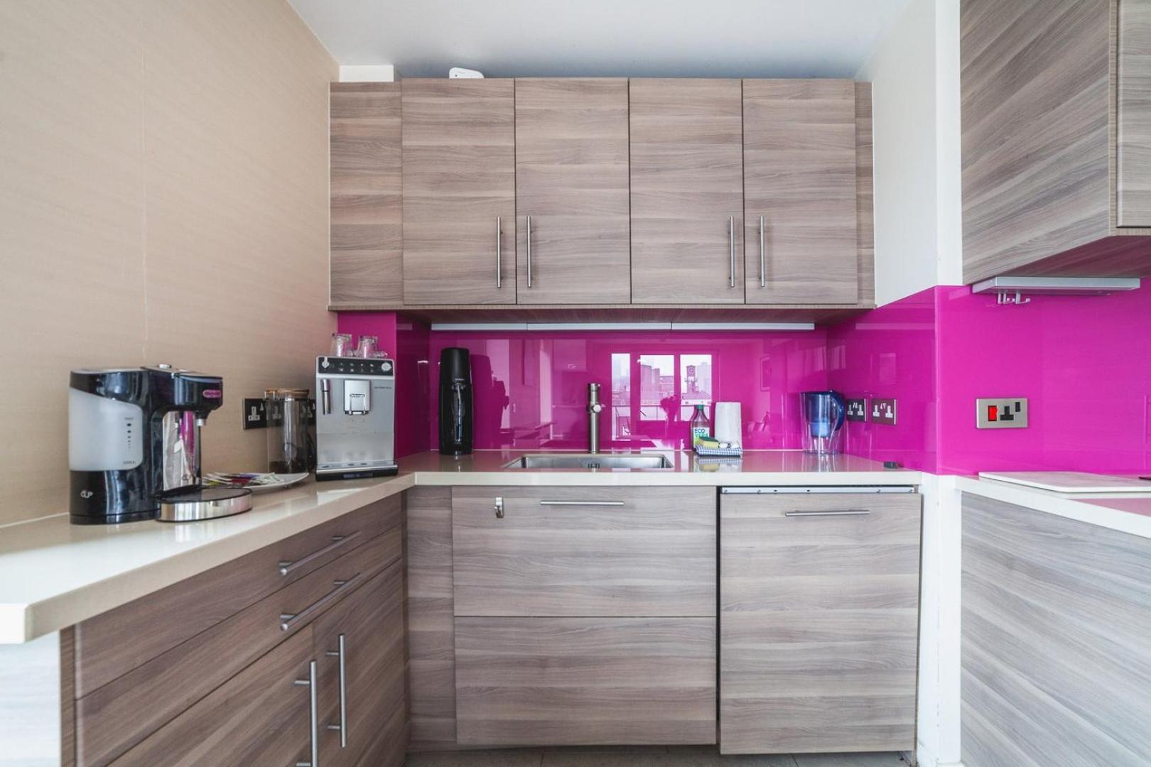 Apartamento Cosy 2-bed Poplar Flat W/ Views
