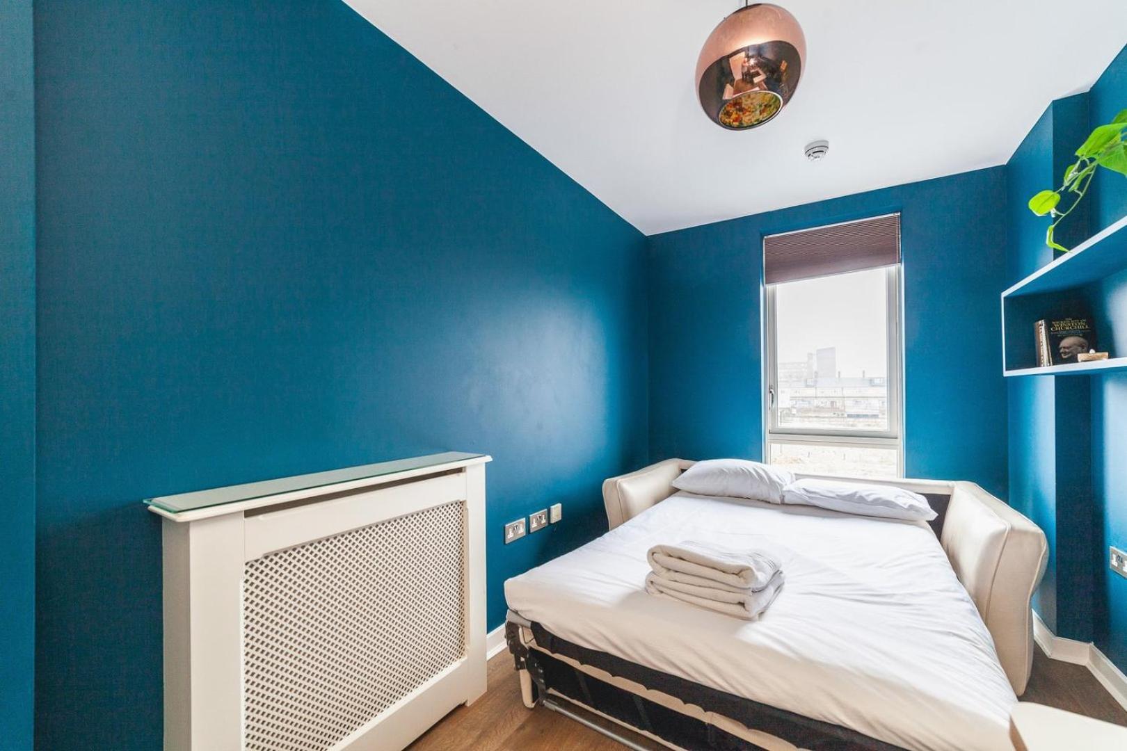 Cosy 2-bed Poplar Flat W/ Views Londres