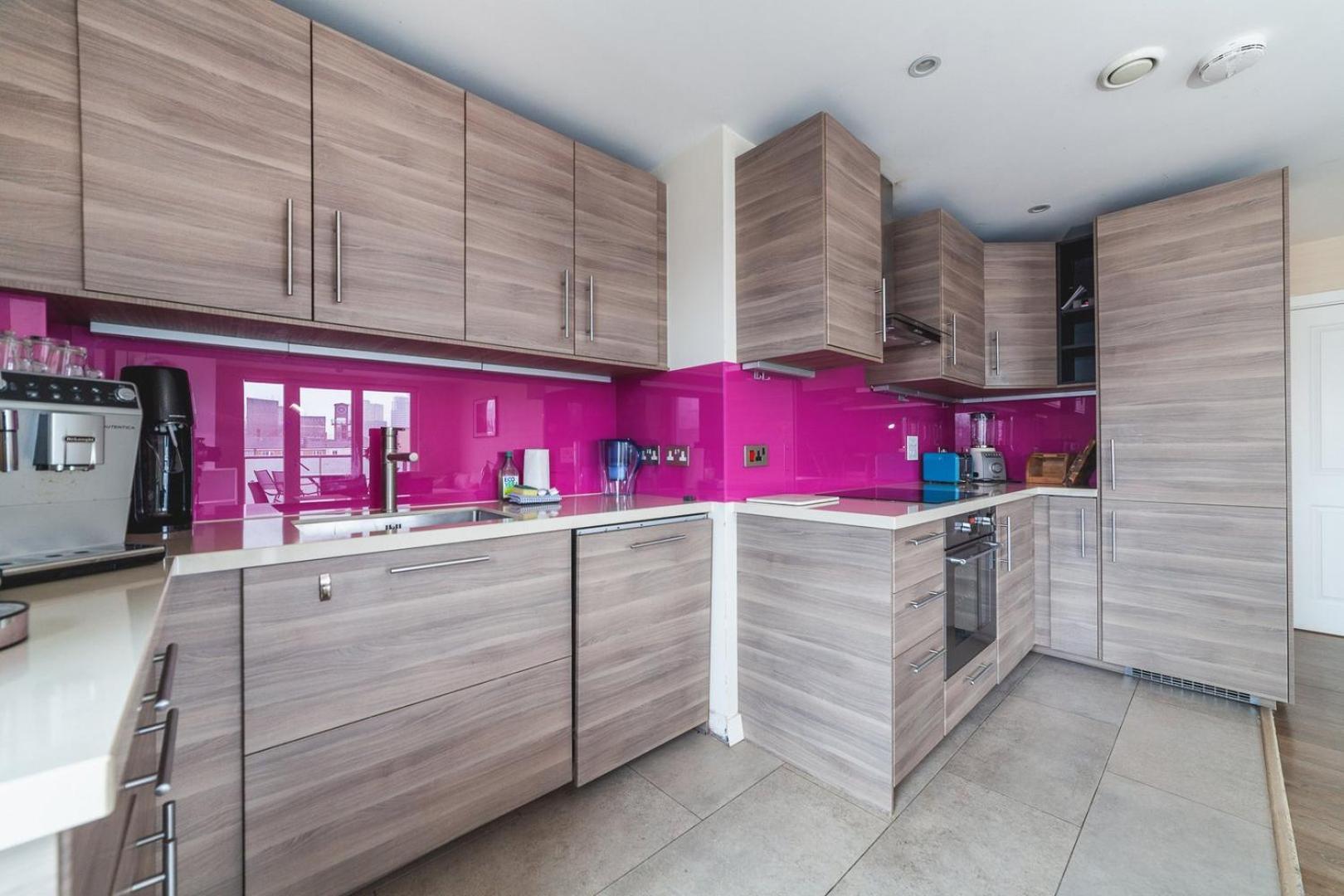 Apartamento Cosy 2-bed Poplar Flat W/ Views Londres