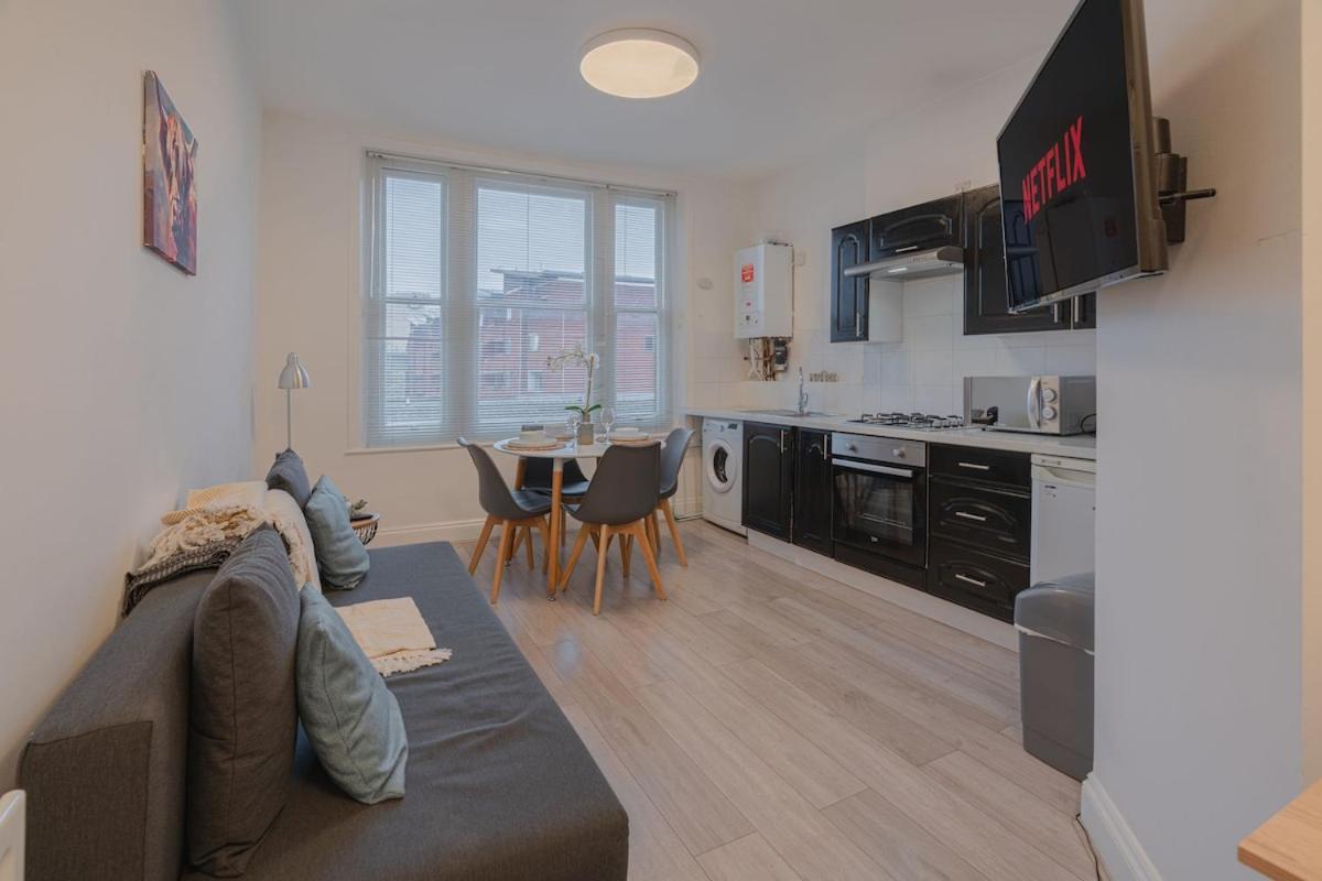 Comfy 1 Bed Flat In Sleeps 3 Appartement