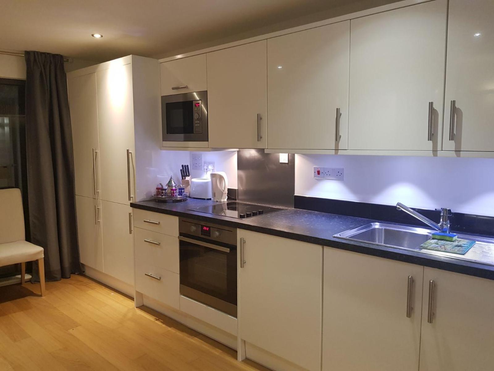 Beautiful Located In West Kensington Fulham Chelsea Apartamento Londres
