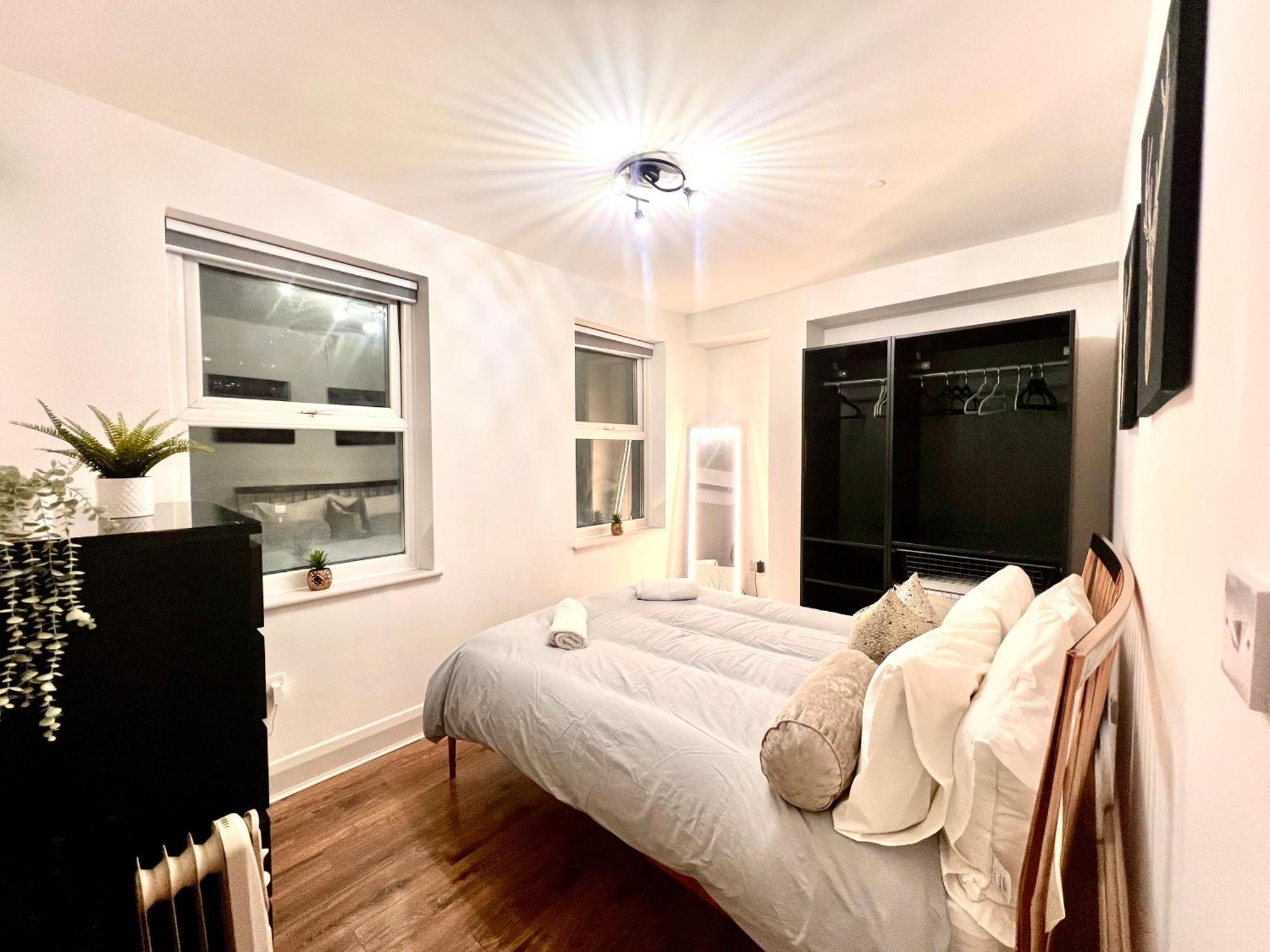 Apartment Fully Refurbed 2025 1 Minute To Old Street Station London