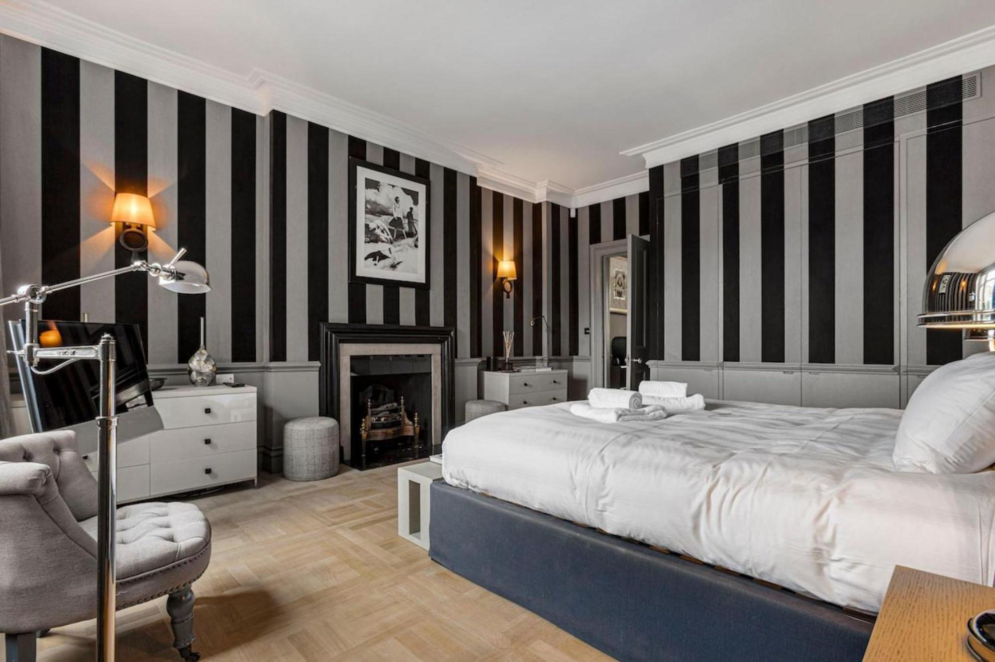 Spacious 2 Bedroom In Cadogan Square Appartement