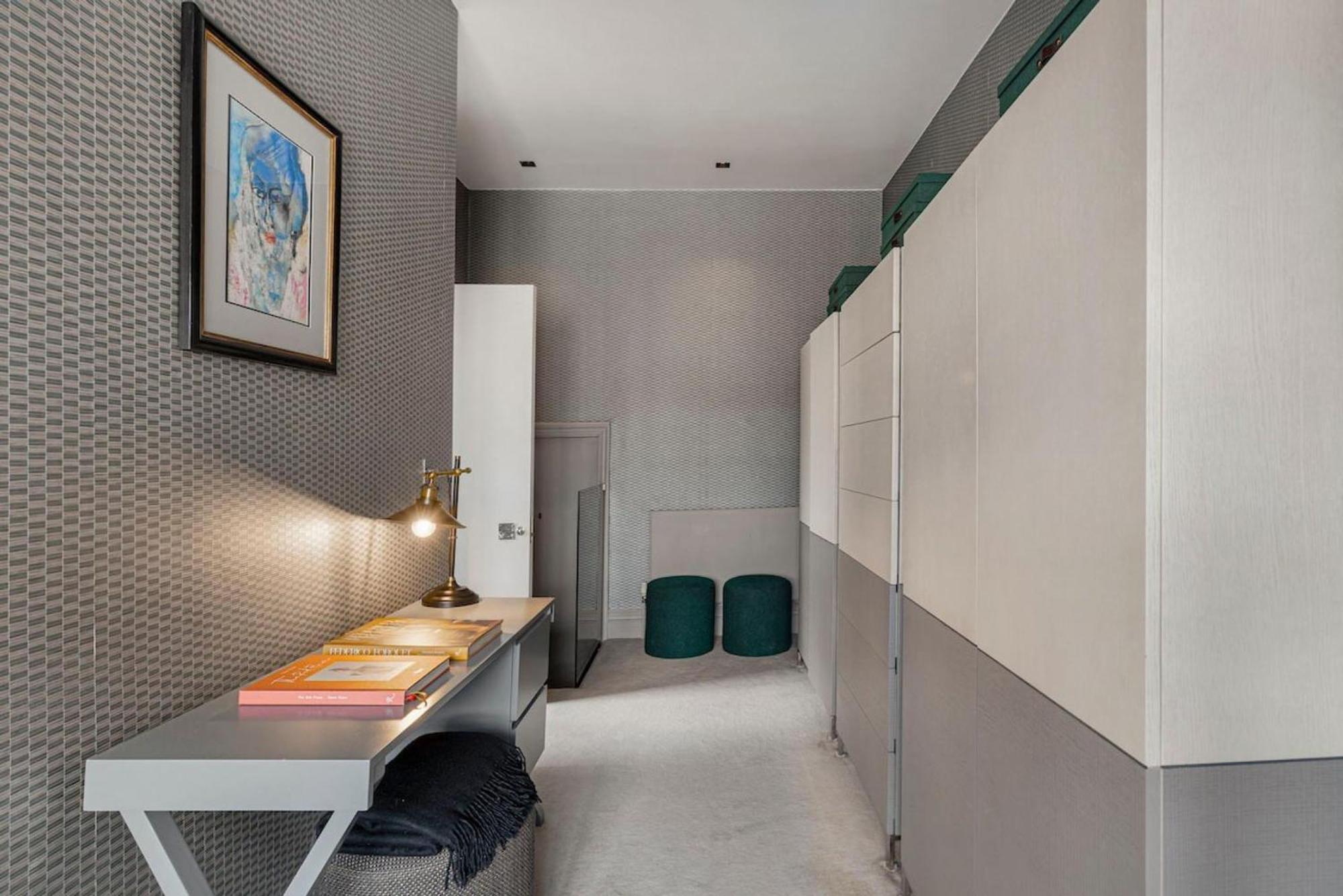 Spacious 2 Bedroom In Cadogan Square Appartement *