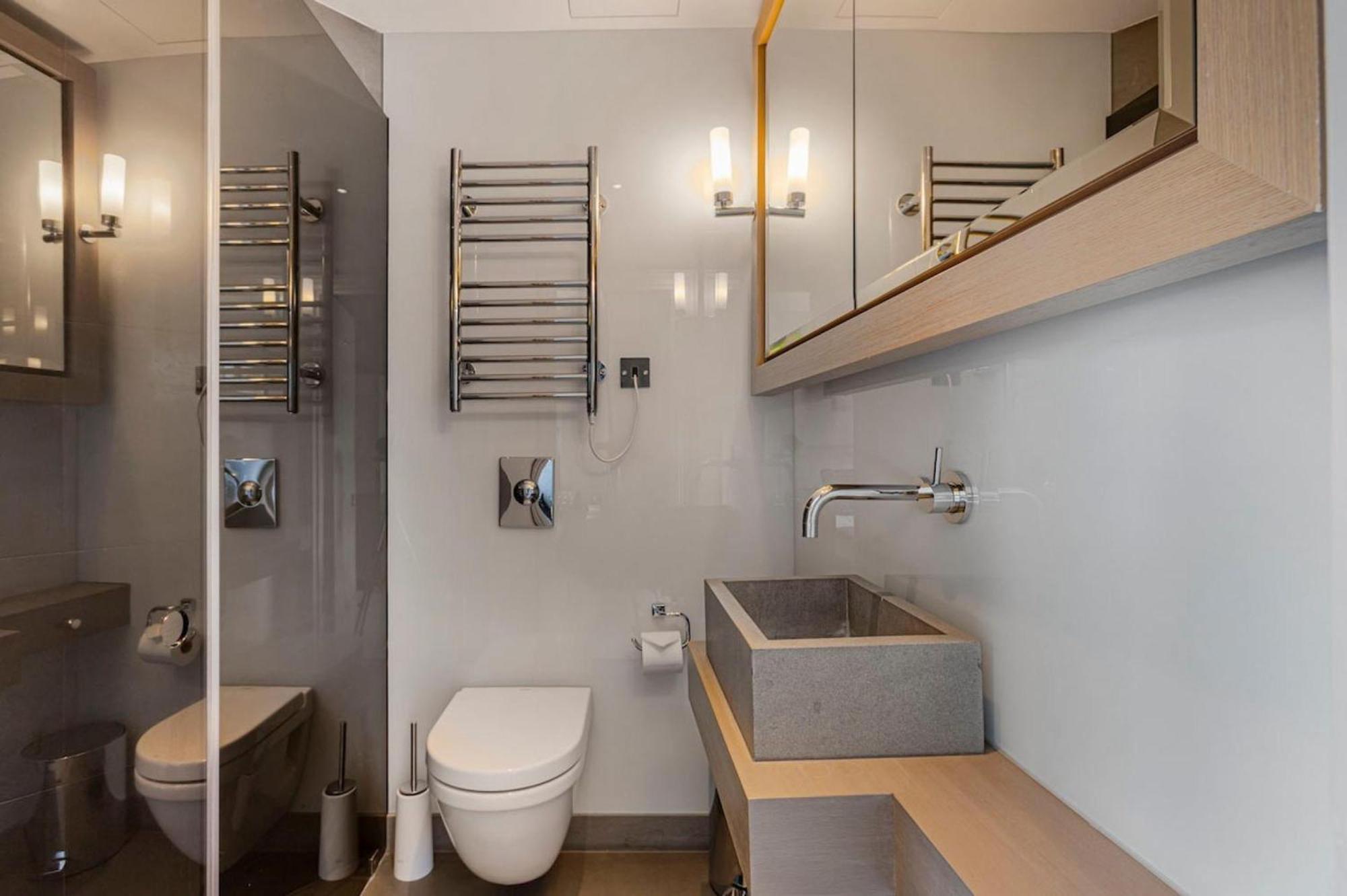 Spacious 2 Bedroom In Cadogan Square Appartement