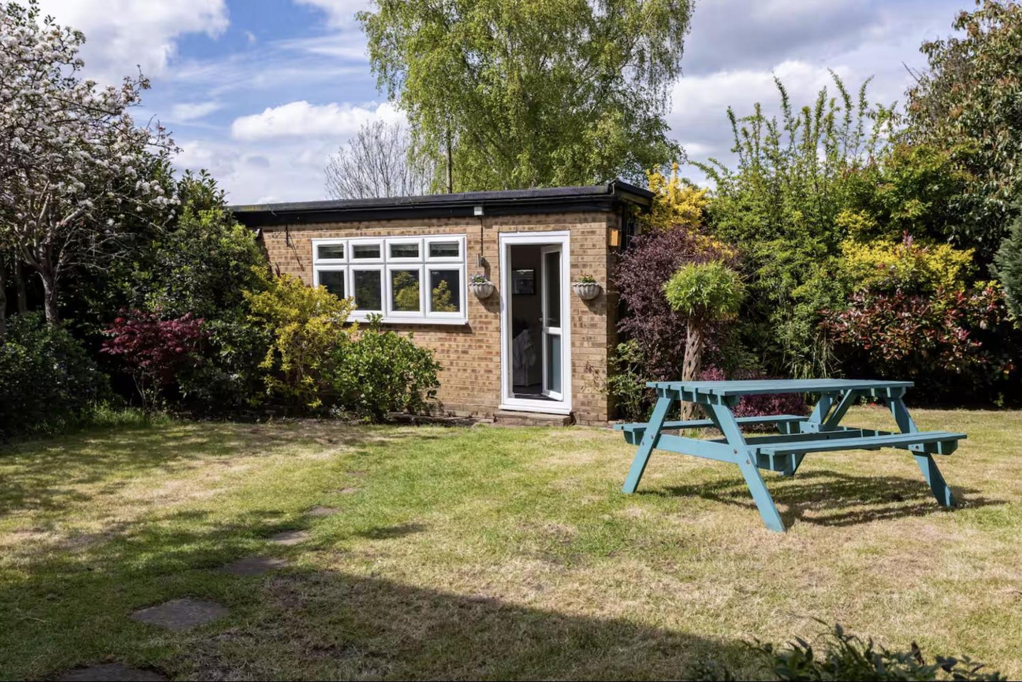 Apartment In East Barnet Village London