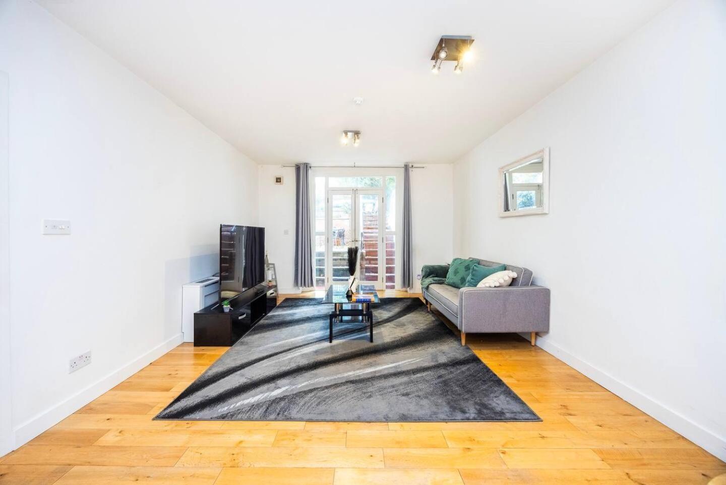 Beautiful With Spacious Garden - Earl's Court Hébergement de vacances