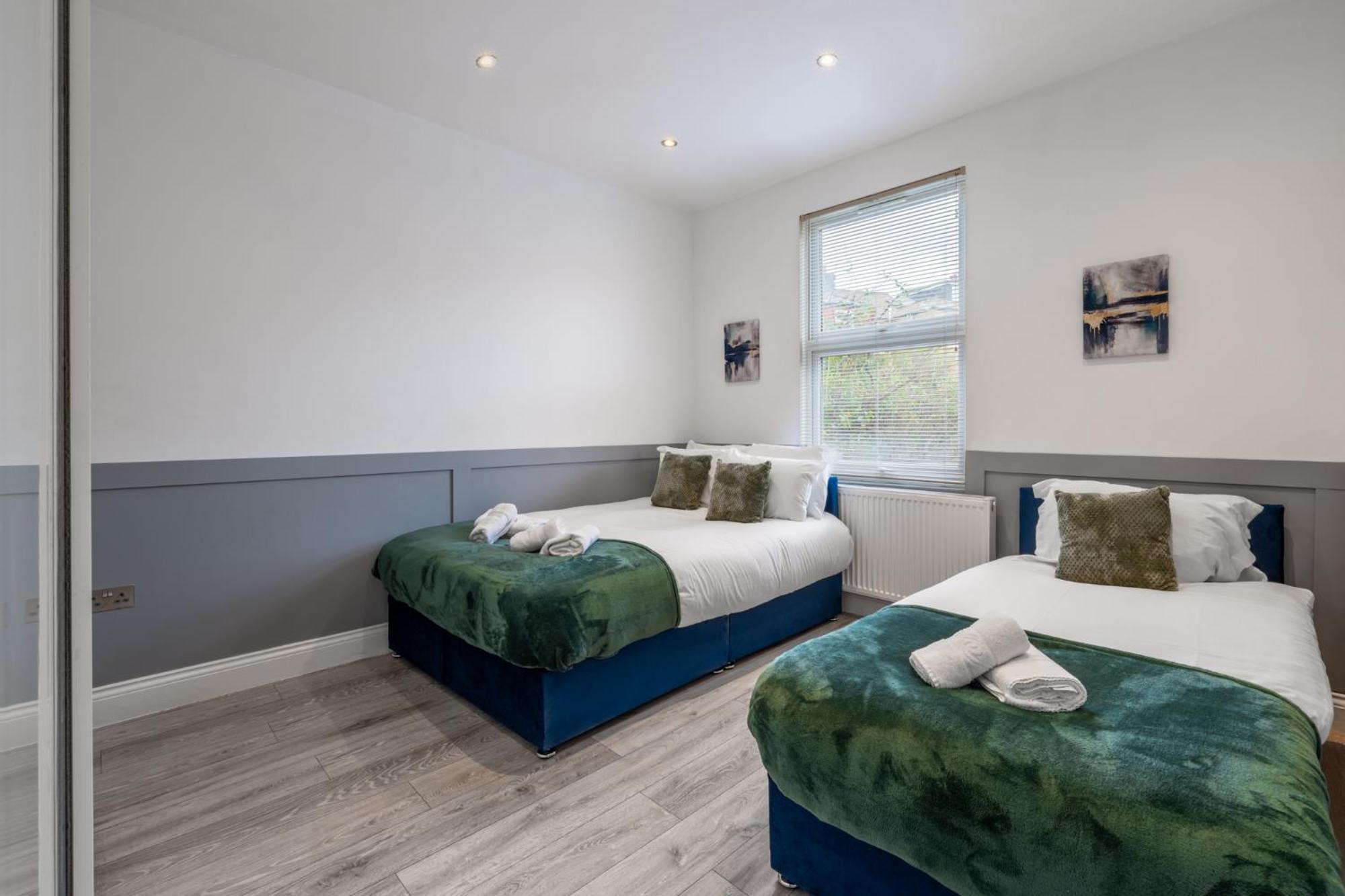 Spacious & Comfortable 3-bedroom Retreat In Nw10 * Londres