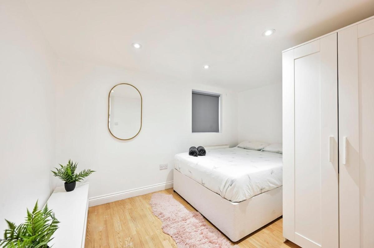 1-bedroom Flat Near Tube Appartement
