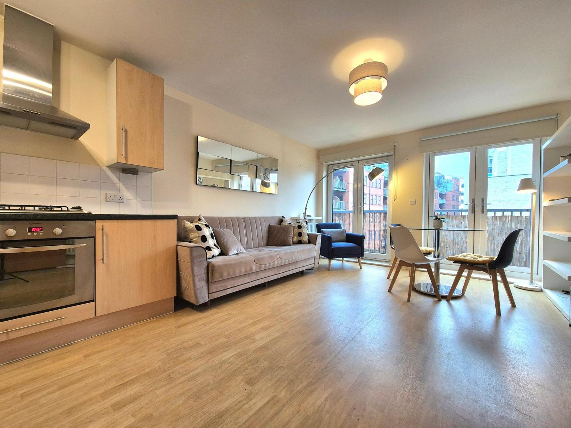 2 Bedroom Flat, Minutes From Shoreditch, Spitalfields & Brick Lane, Sleeps 4 Guests * Londres