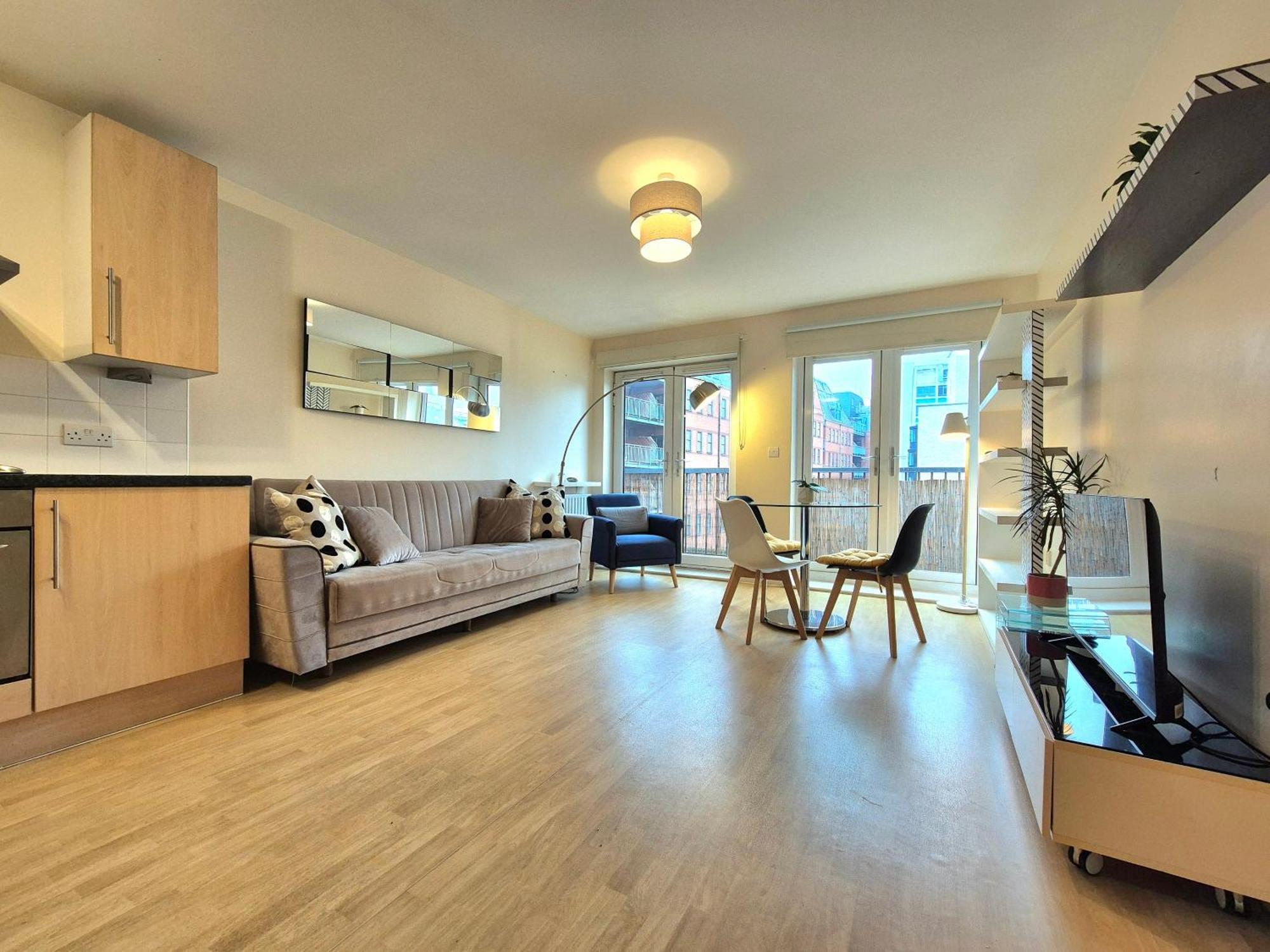 2 Bedroom Flat, Minutes From Shoreditch, Spitalfields & Brick Lane, Sleeps 4 Guests Londres