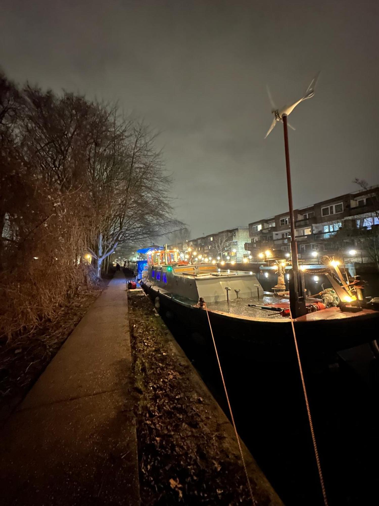 Dutch Barge - Sleeps 3 & Cosy Fireplace Londres