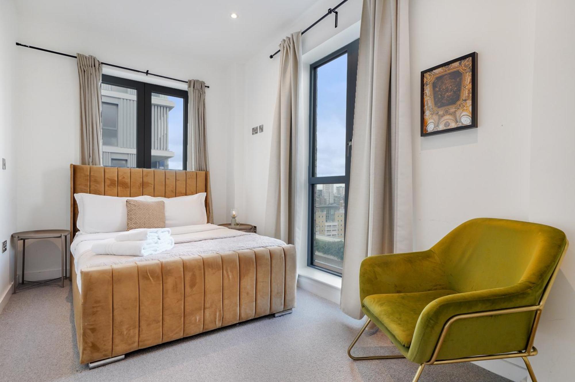 Chic 3-bedroom Flat With Private Balcony In Battersea Appartement
