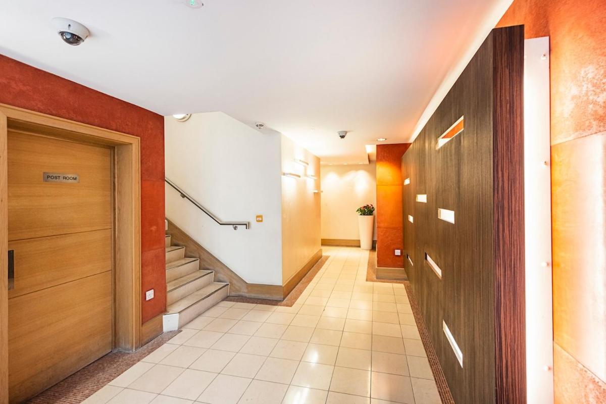 Appartement 2 Bedroom , Zone 1 , 2 Mins Walk Tube , Offers , Sleeps 5 Londres