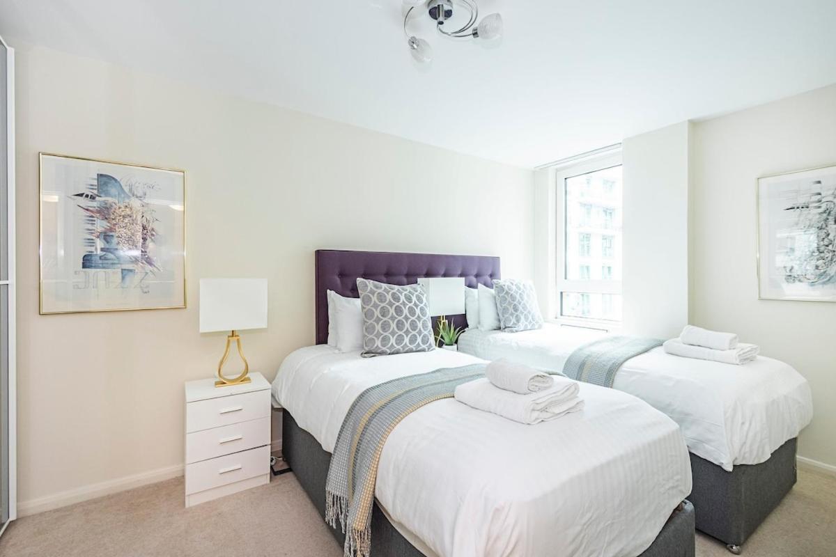 2 Bedroom , Zone 1 , 2 Mins Walk Tube , Offers , Sleeps 5 Appartement
