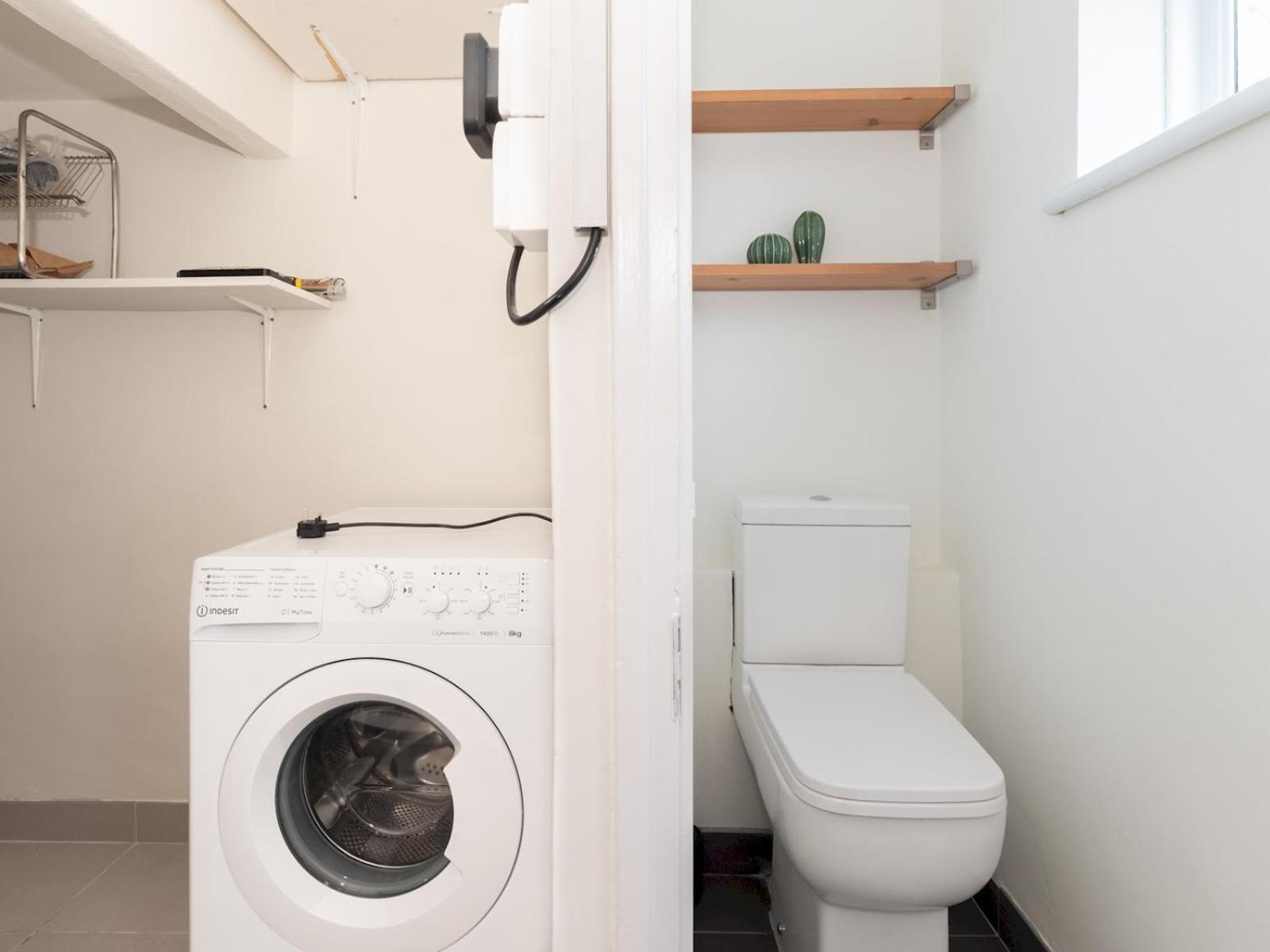 Pass The Keys Bright Spacious 4br House Elizabeth Line Hébergement de vacances