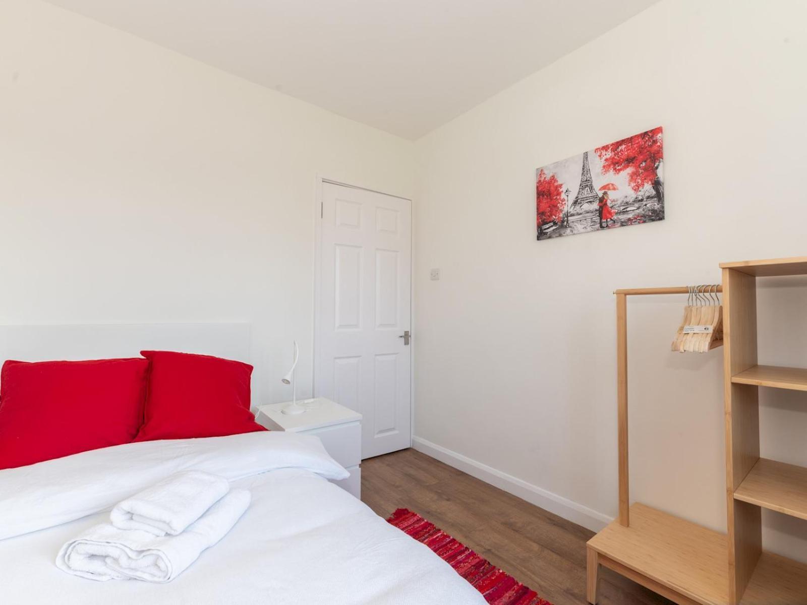 Pass The Keys Bright Spacious 4br House Elizabeth Line Londres