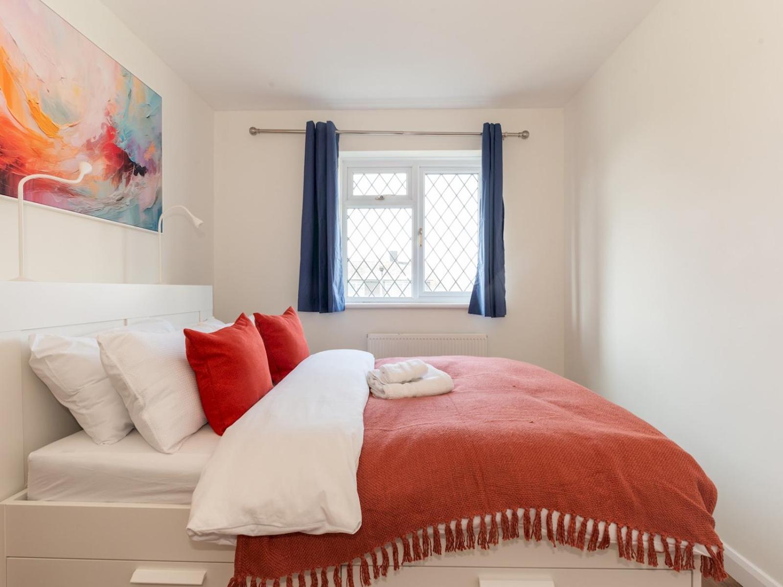 Hébergement de vacances Pass The Keys Bright Spacious 4br House Elizabeth Line *