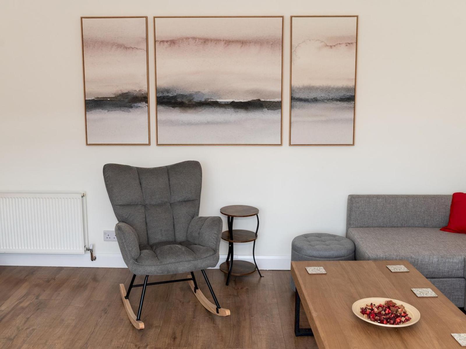 Pass The Keys Bright Spacious 4br House Elizabeth Line Hébergement de vacances *